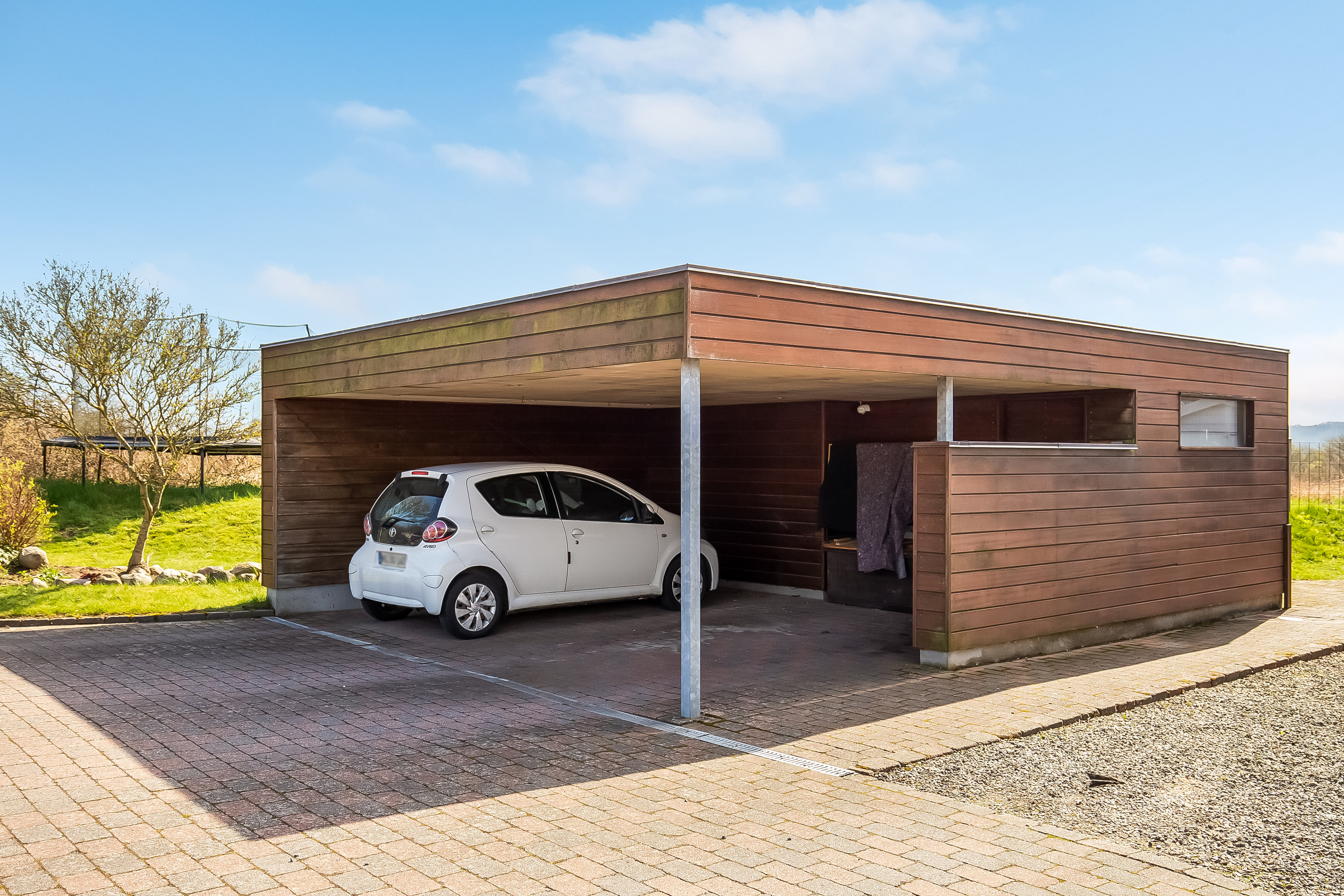 Fremhævet carport billede i fuldskærmstilstand. Billede af Åsvinget 14A, 1., 7100 Vejle