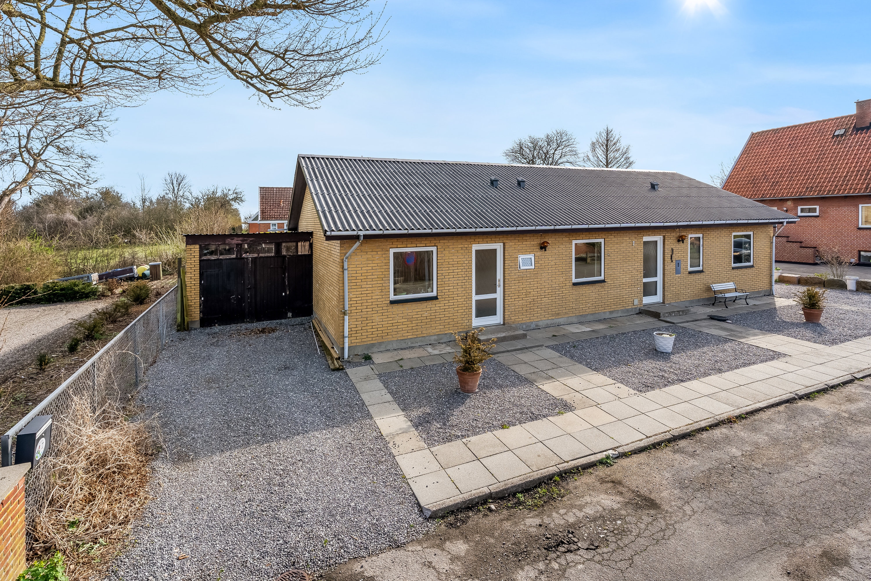 Fremhævet mastefoto billede i fuldskærmstilstand. Billede af Skolebanken 7, 4874 Gedser