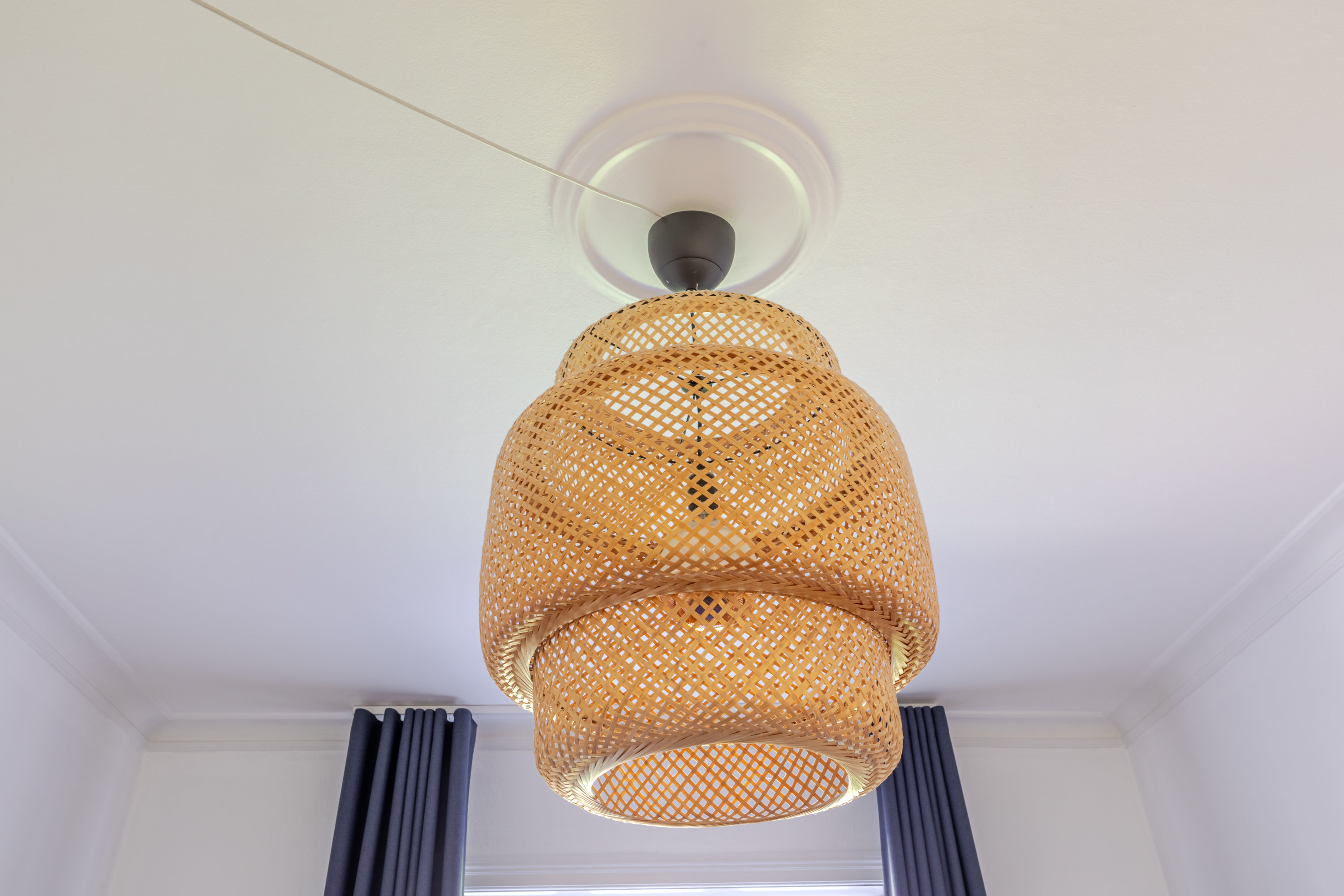 Fremhævet andet billede i fuldskærmstilstand. Billede af P. Knudsens Gade 6, st.. th., 2450 København SV