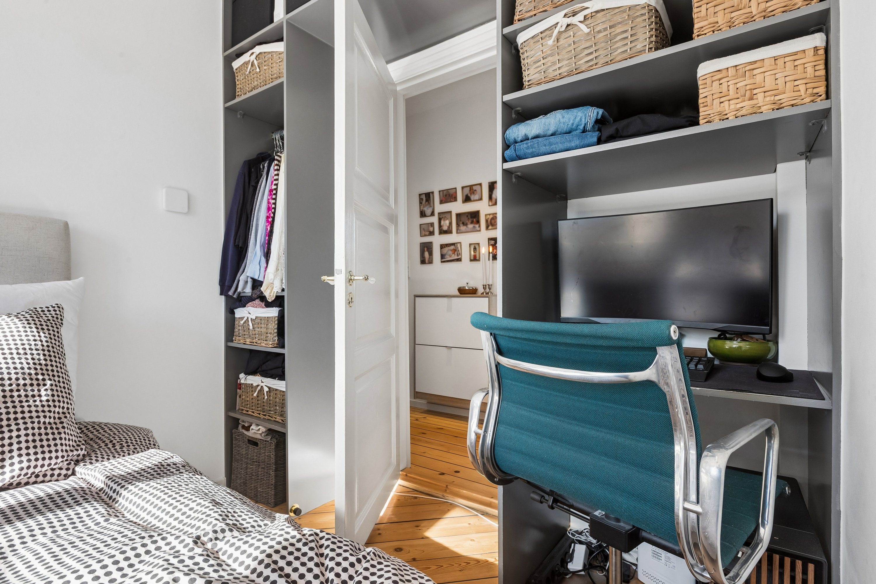 Fremhævet værelse billede i fuldskærmstilstand. Billede af Søvang Alle 13, 1. th., 2770 Kastrup