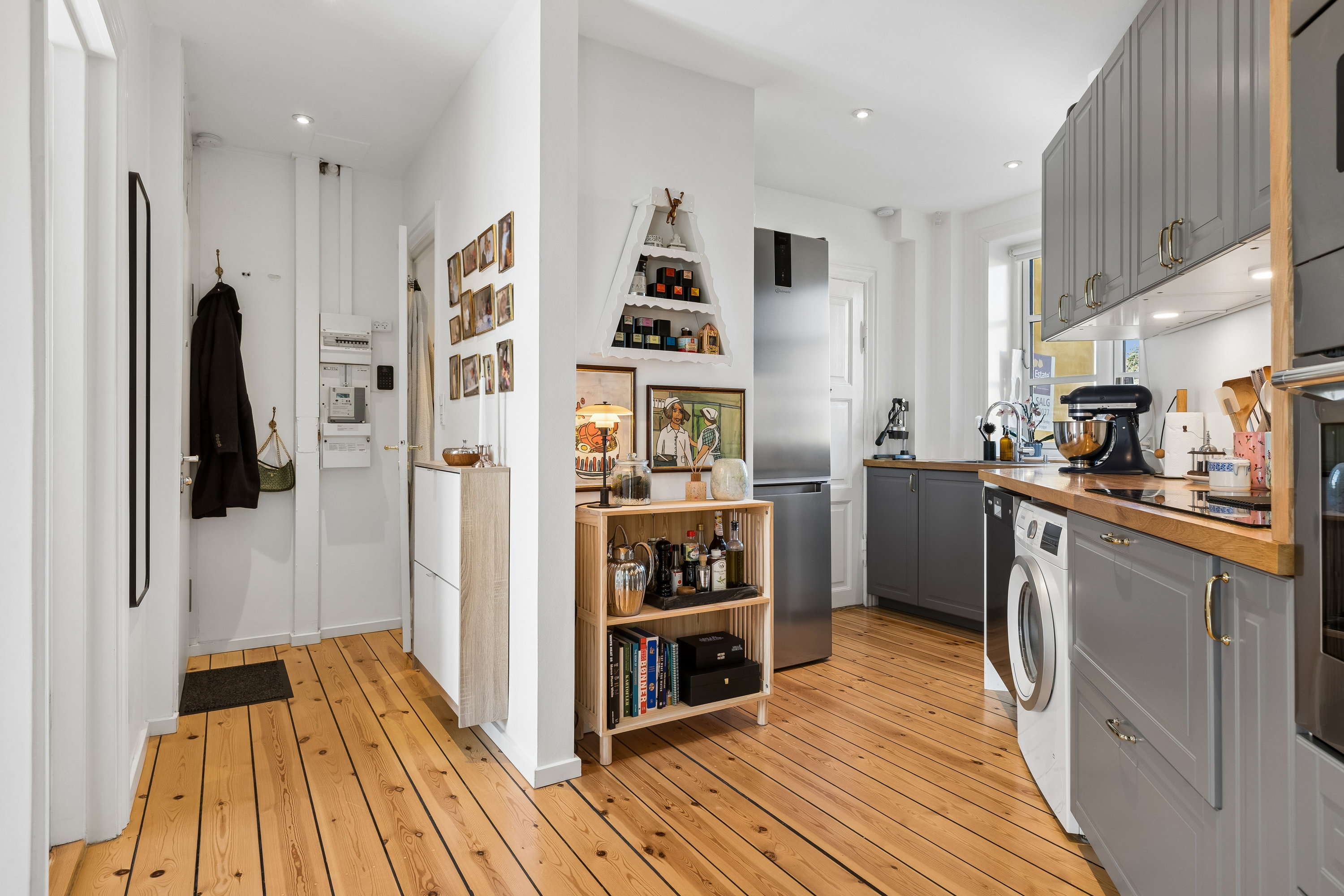 Miniaturebillede 2: køkken. Billede af Søvang Alle 13, 1. th., 2770 Kastrup