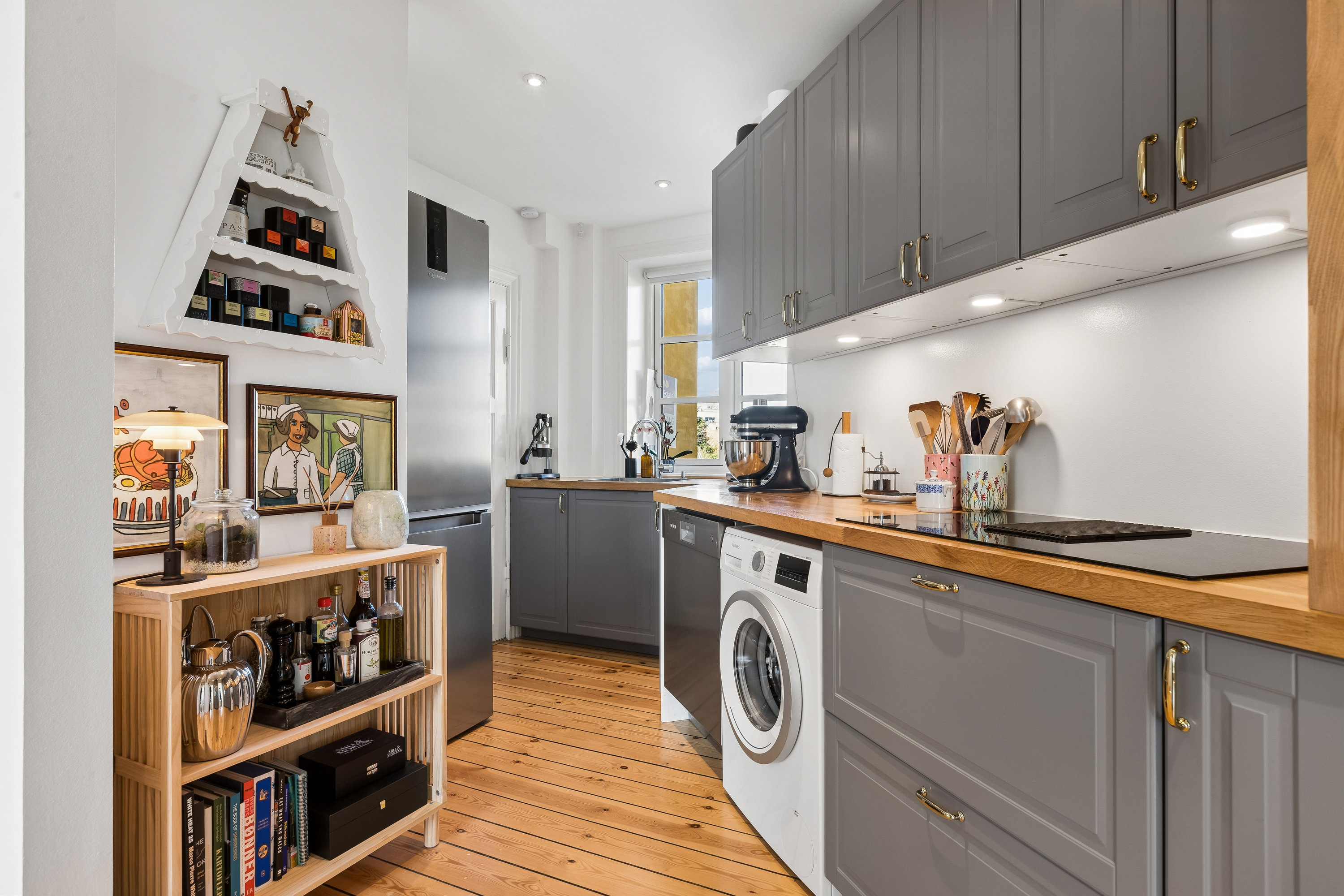 Fremhævet køkken billede i fuldskærmstilstand. Billede af Søvang Alle 13, 1. th., 2770 Kastrup