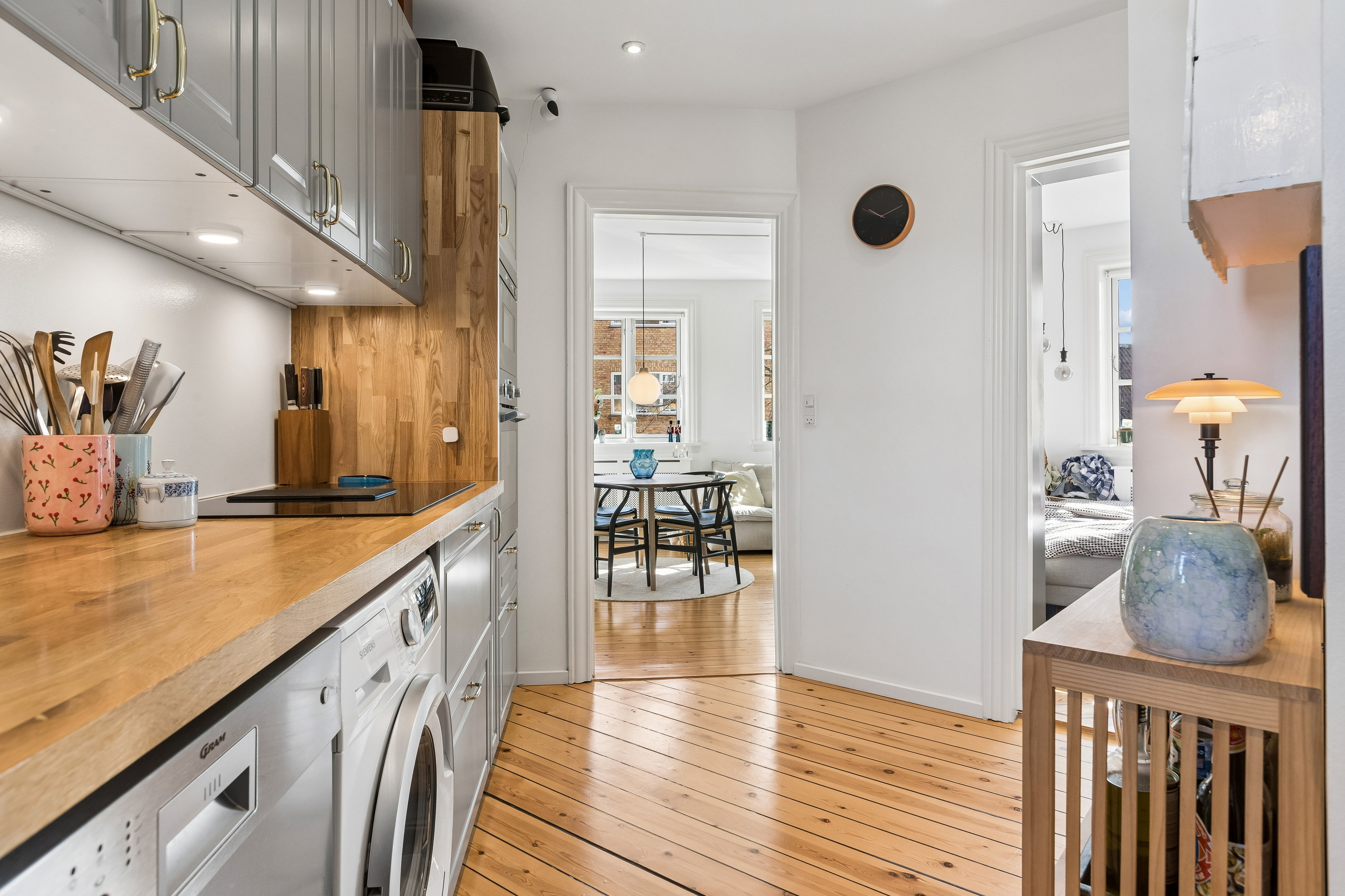 Fremhævet køkken billede i fuldskærmstilstand. Billede af Søvang Alle 13, 1. th., 2770 Kastrup