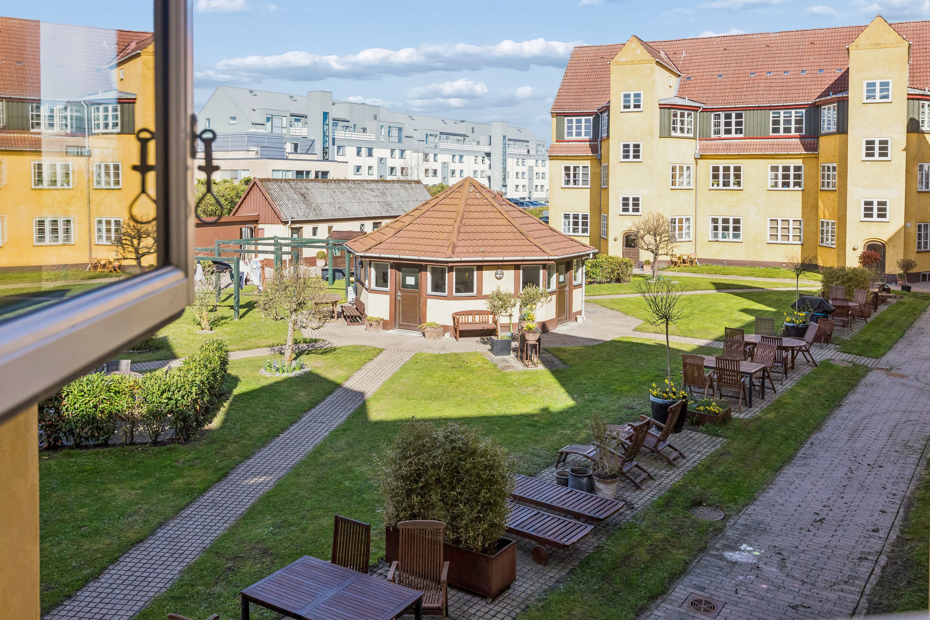 Miniaturebillede 1: udsigt. Billede af Søvang Alle 13, 1. th., 2770 Kastrup