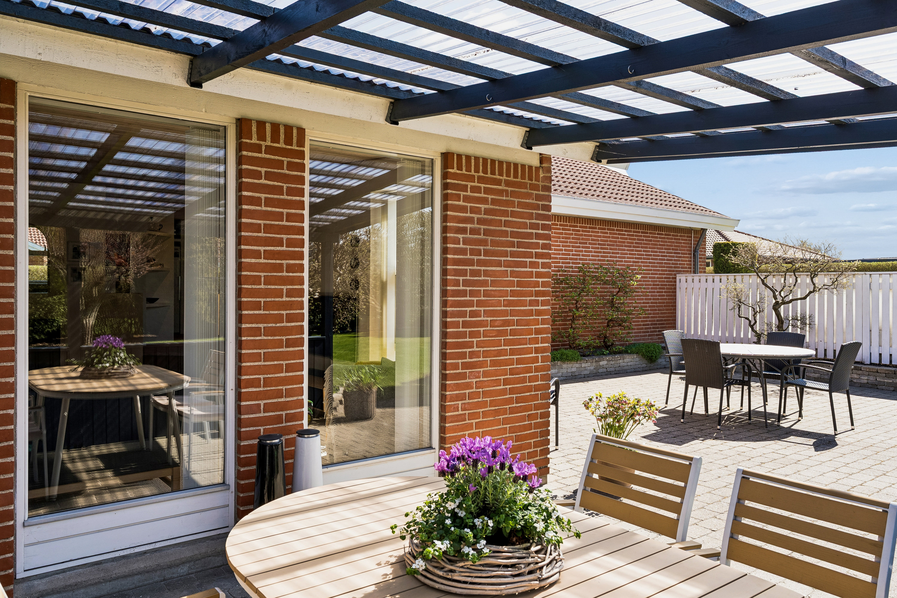 Fremhævet terrasse billede i fuldskærmstilstand. Billede af Lilleskoven 28, 8722 Hedensted