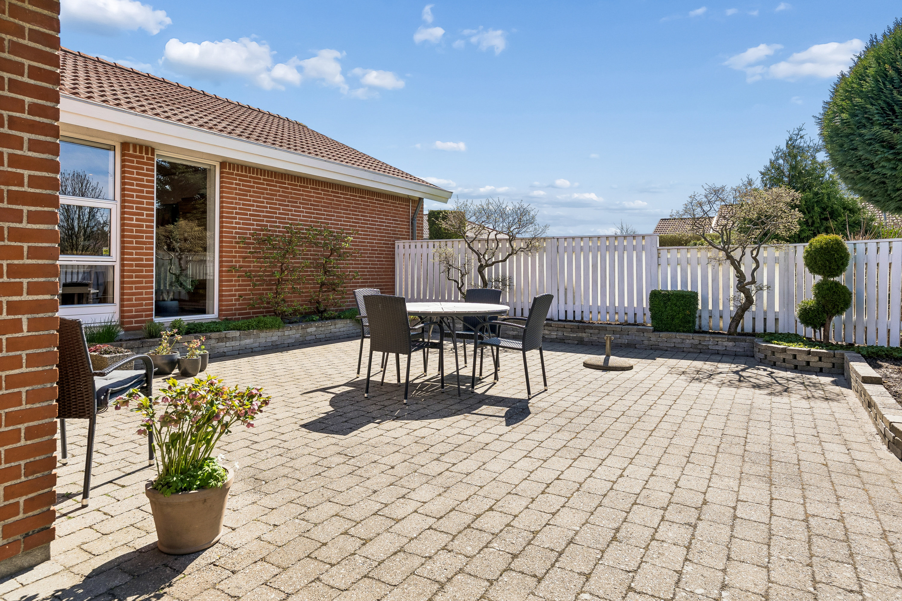 Fremhævet terrasse billede i fuldskærmstilstand. Billede af Lilleskoven 28, 8722 Hedensted