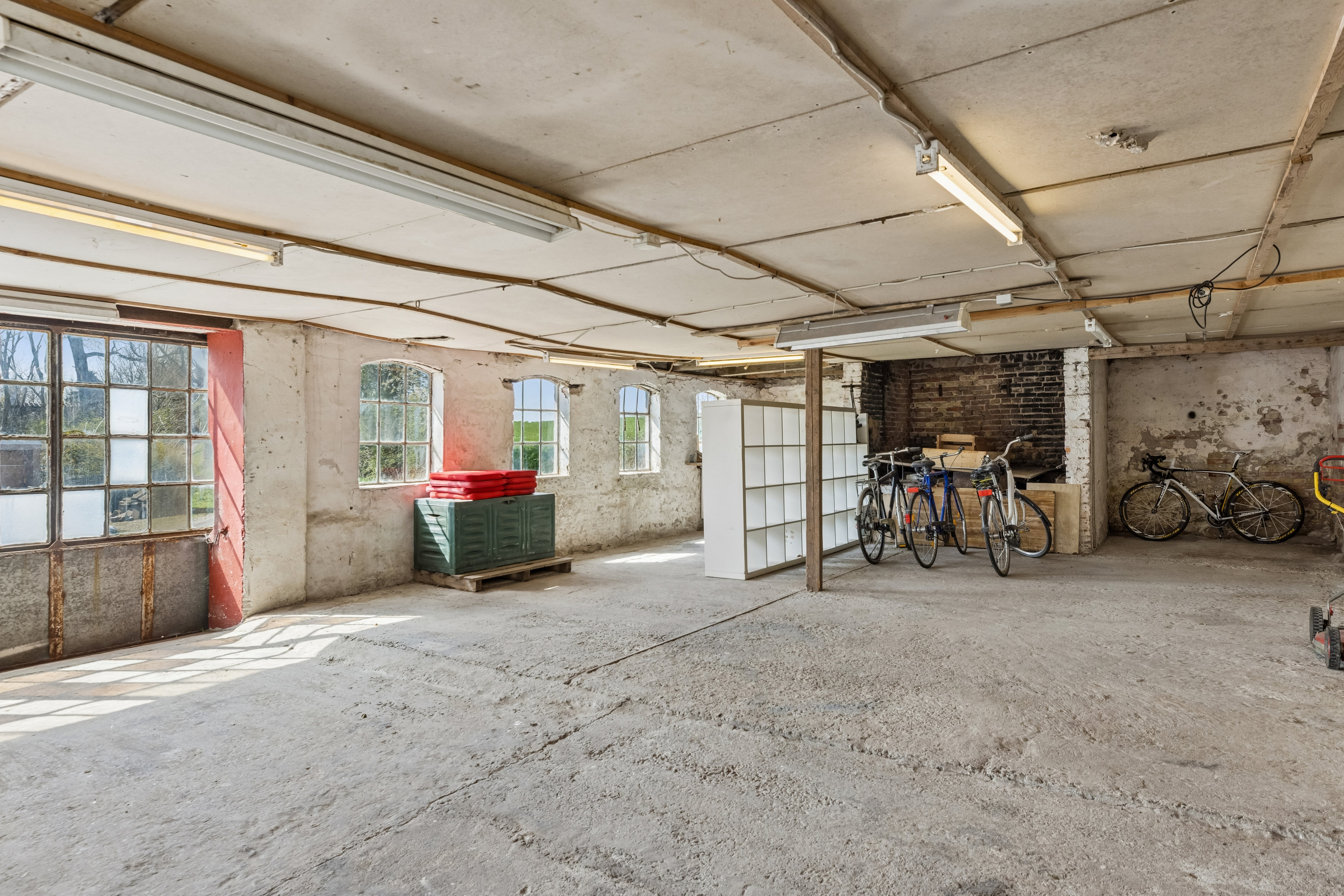 Fremhævet garage billede i fuldskærmstilstand. Billede af Kegnæs Færge 5, Kegnæs, 6470 Sydals