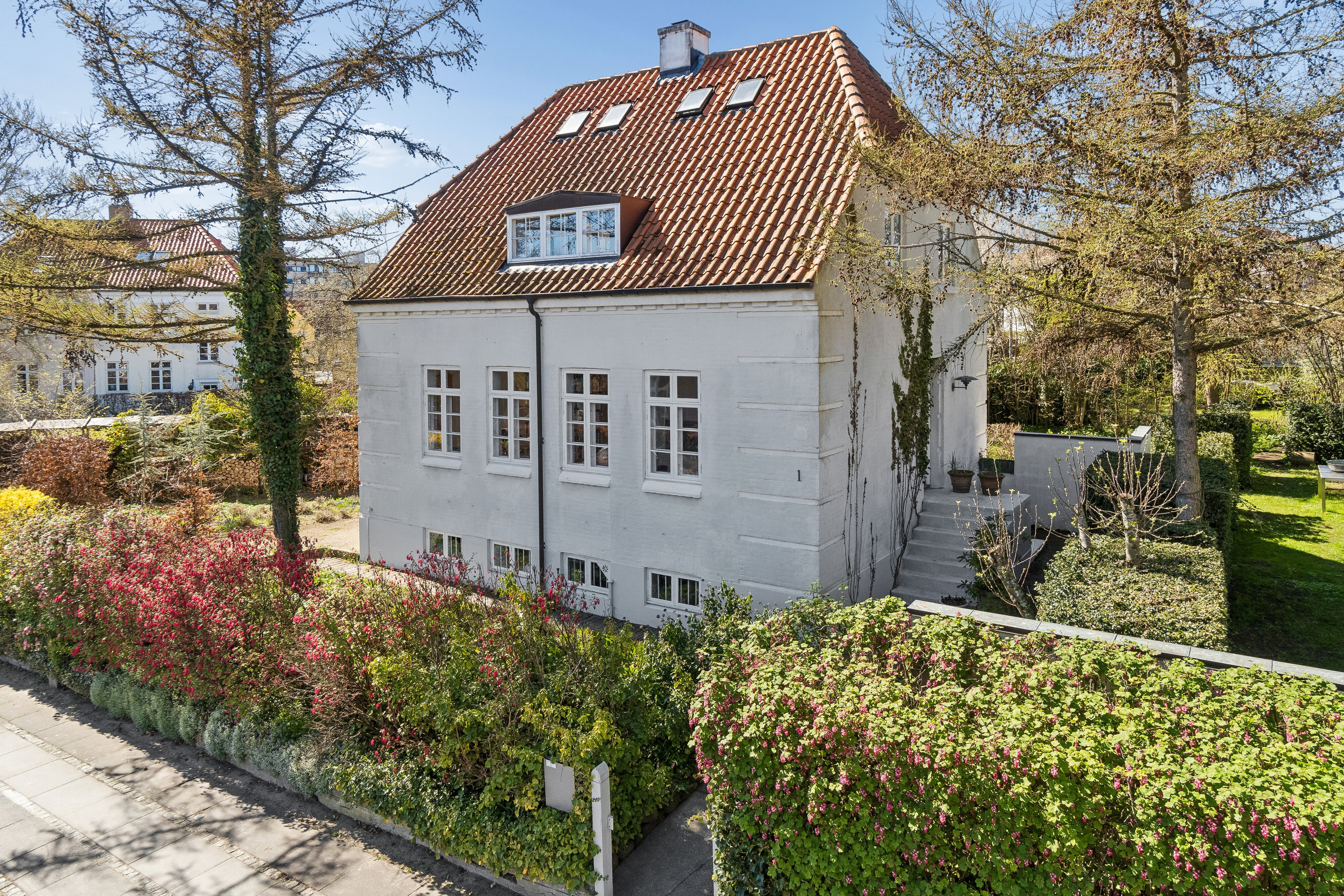 Fremhævet set fra vejen billede i fuldskærmstilstand. Billede af Carsten Hauchs Vej 1, 8000 Aarhus C