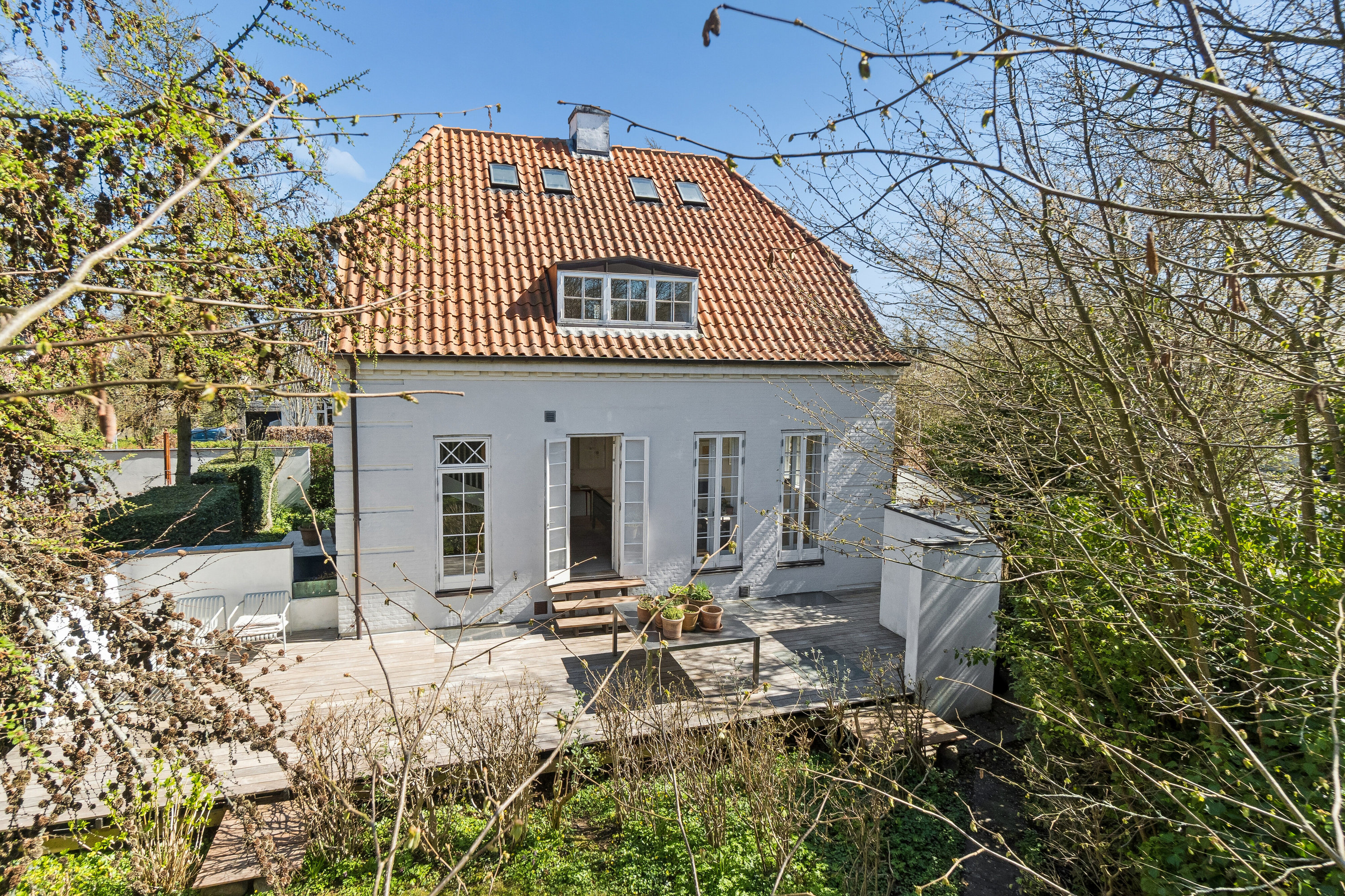 Villa: Set fra vejen på Carsten Hauchs Vej 1, 8000 Aarhus C