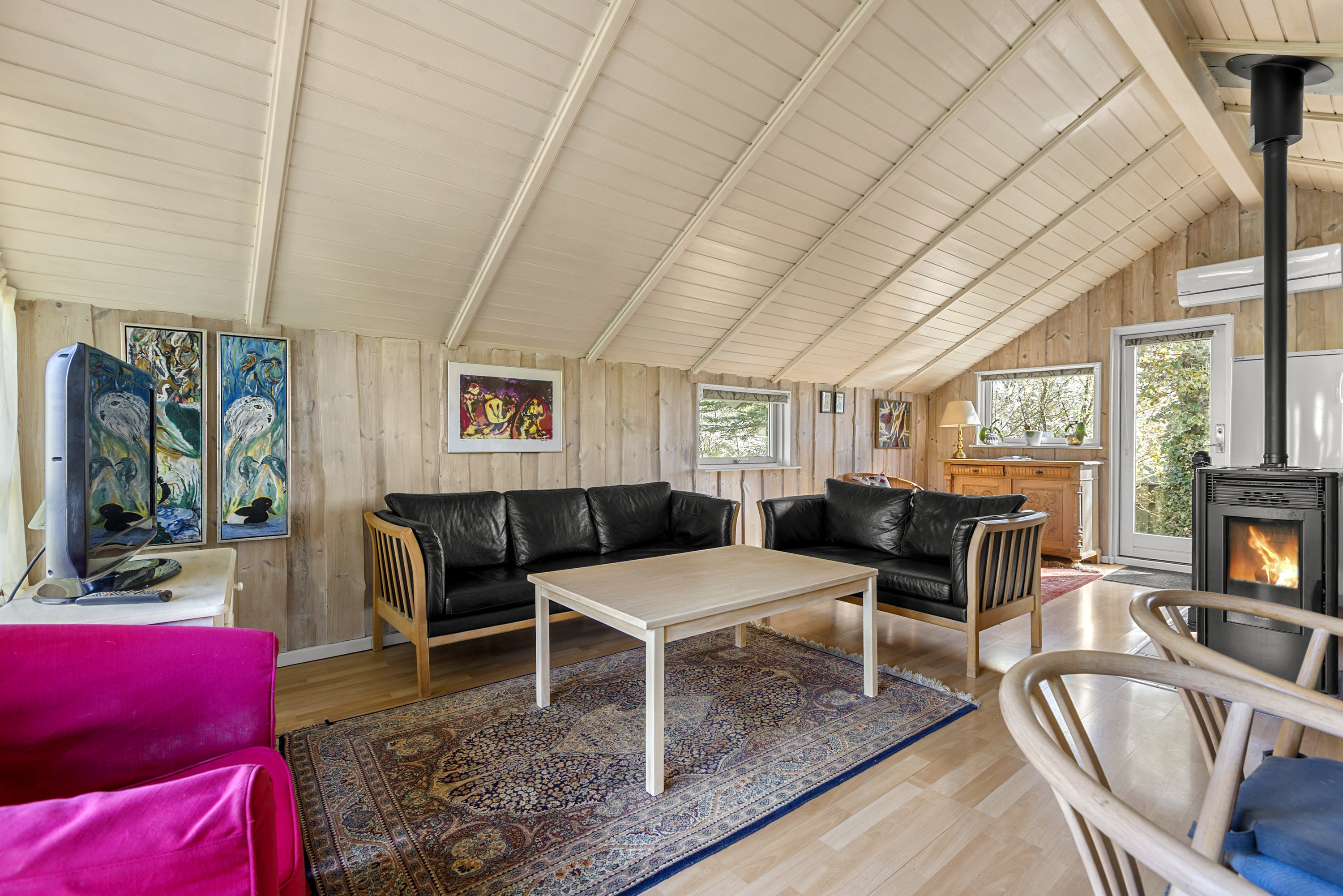 Fremhævet stue billede i fuldskærmstilstand. Billede af Holbækvej 138C, Haraldsted, 4100 Ringsted