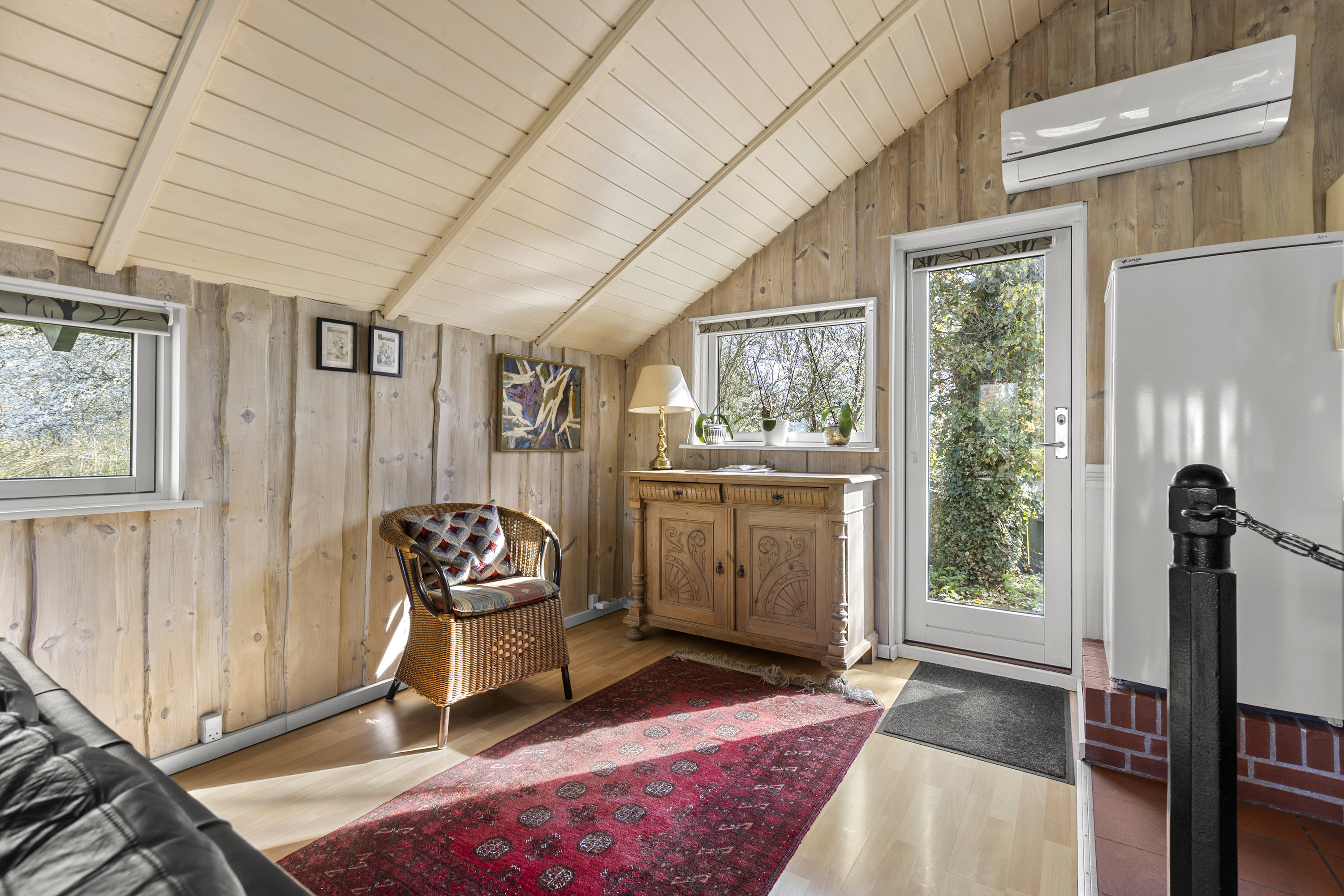 Fremhævet stue billede i fuldskærmstilstand. Billede af Holbækvej 138C, Haraldsted, 4100 Ringsted