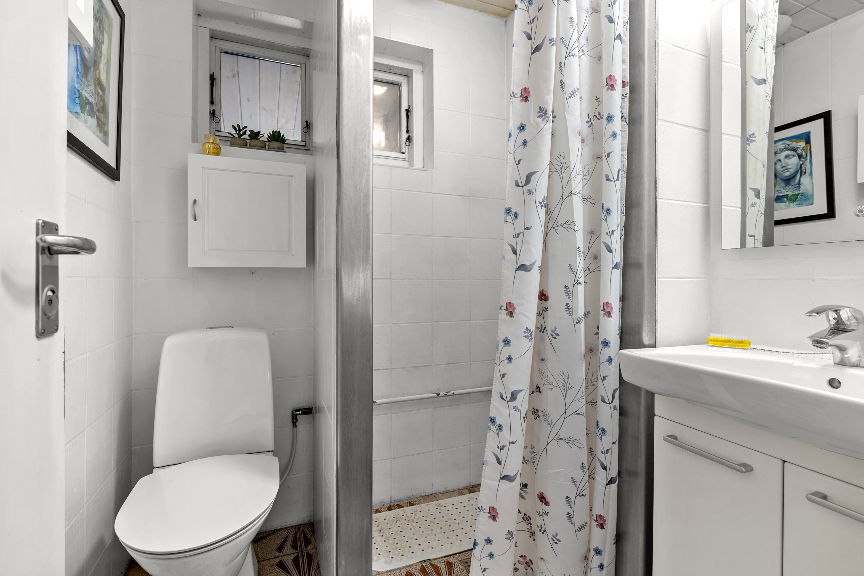 Fremhævet badeværelse billede i fuldskærmstilstand. Billede af Holbækvej 138C, Haraldsted, 4100 Ringsted