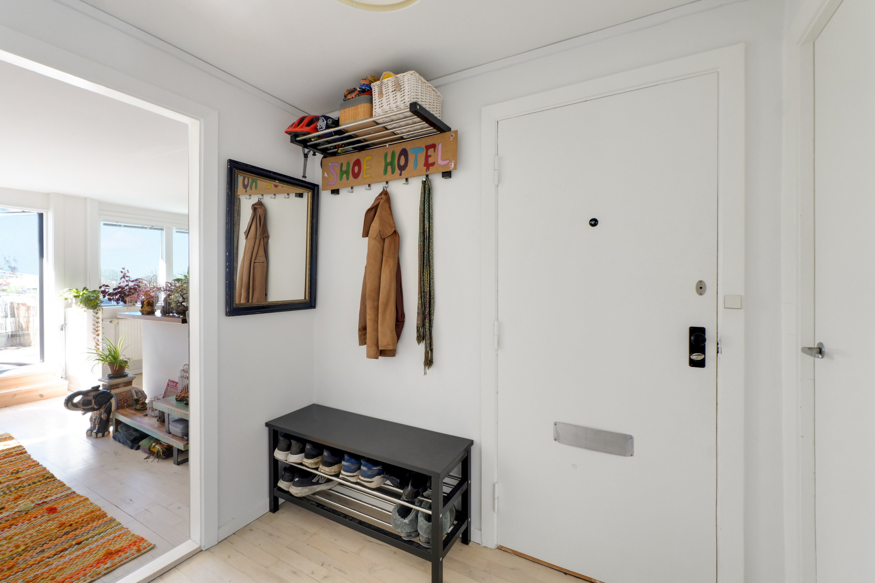 Fremhævet entre billede i fuldskærmstilstand. Billede af Næsborgvej 70, 2. th., 2650 Hvidovre