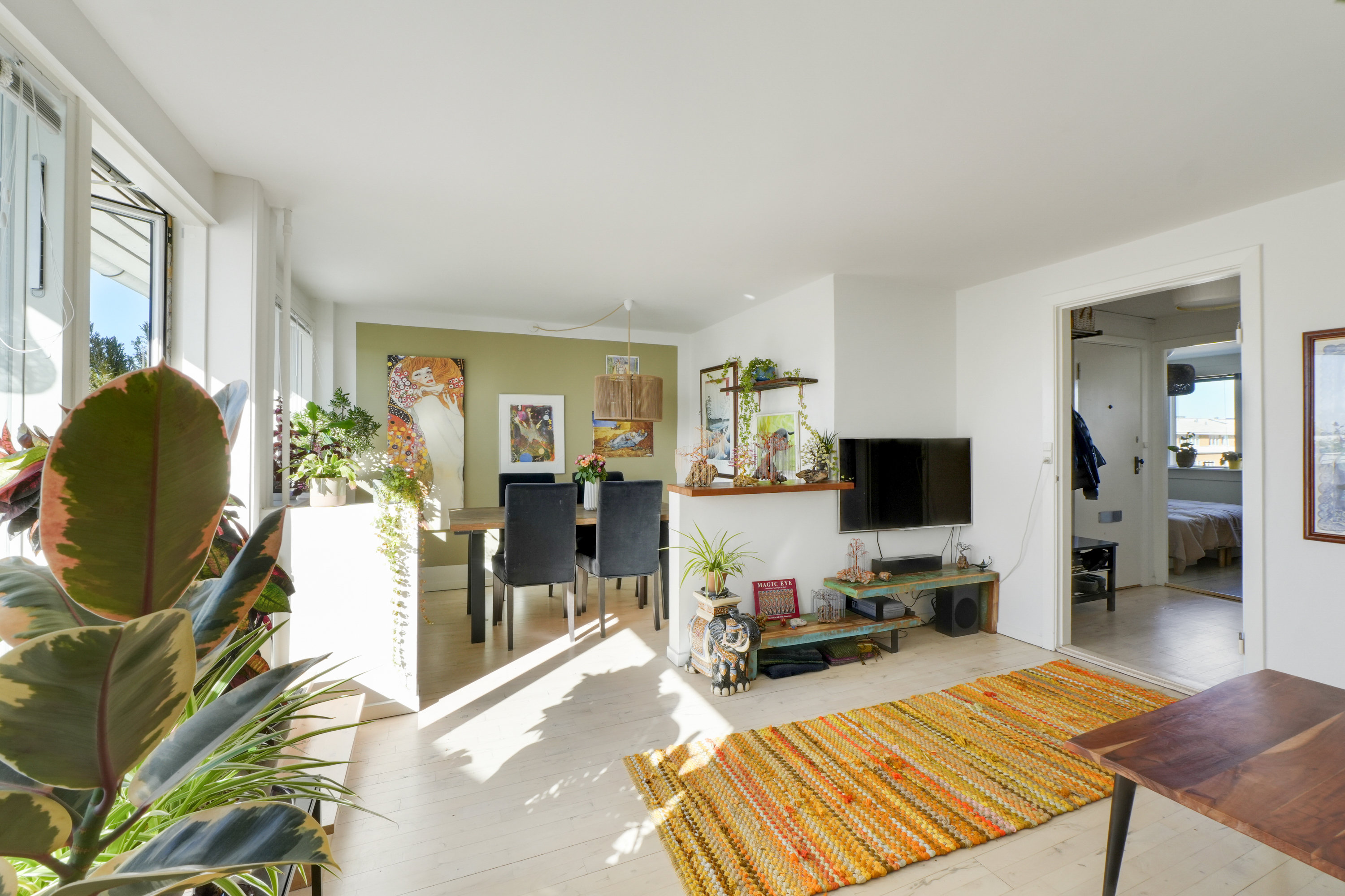 Fremhævet stue billede i fuldskærmstilstand. Billede af Næsborgvej 70, 2. th., 2650 Hvidovre