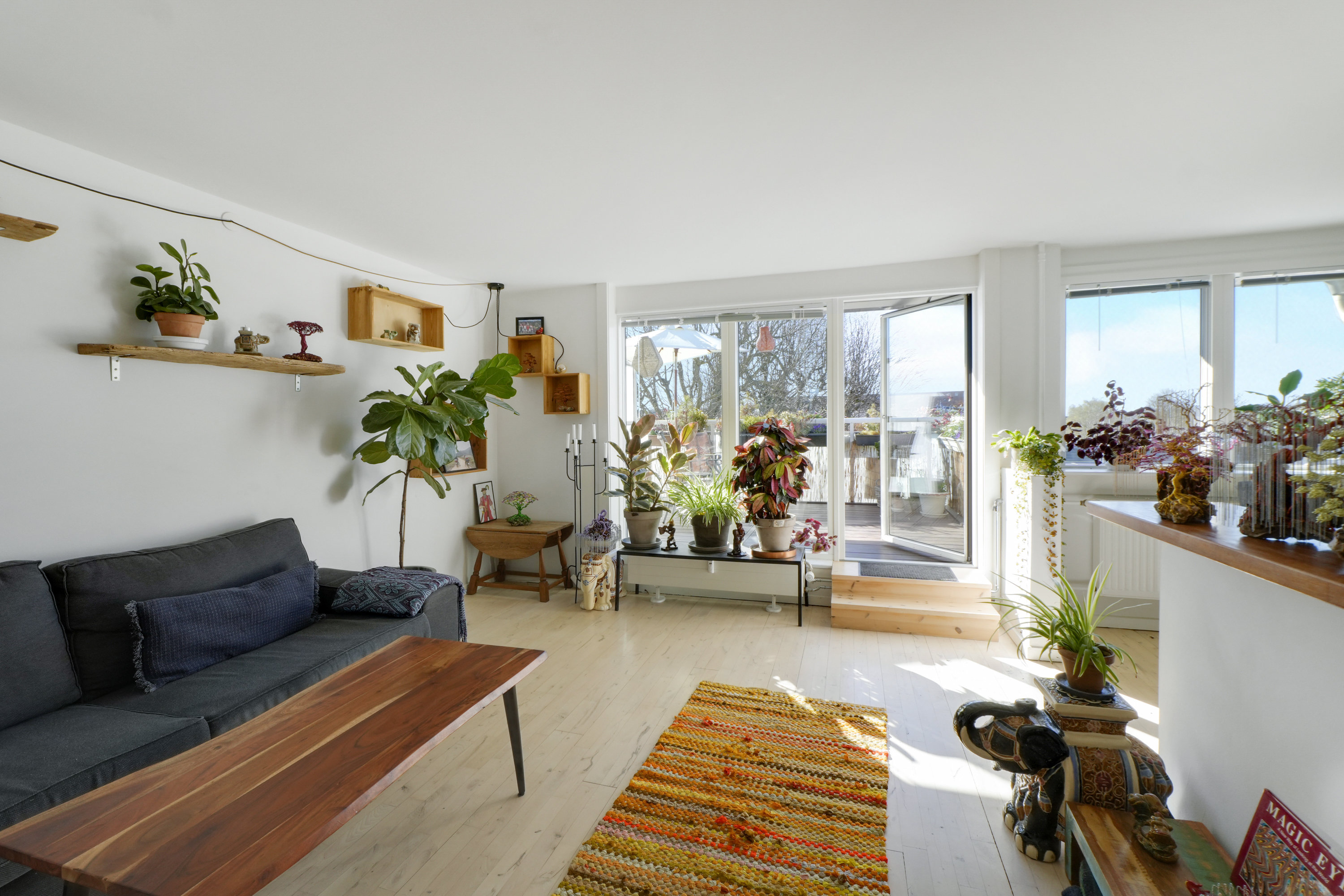 Miniaturebillede 1: stue. Billede af Næsborgvej 70, 2. th., 2650 Hvidovre