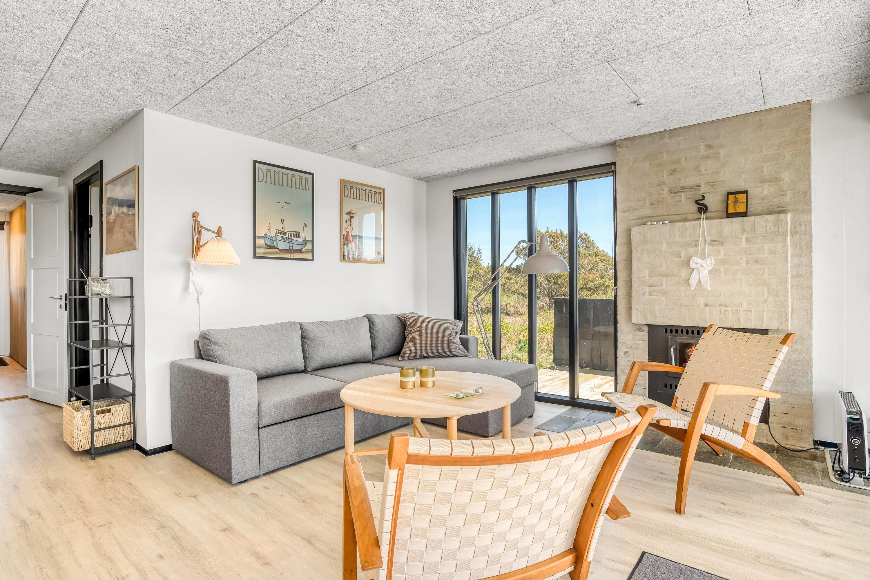 Fremhævet stue billede i fuldskærmstilstand. Billede af Wolle Friks Vej 26, Søndervig, 6950 Ringkøbing