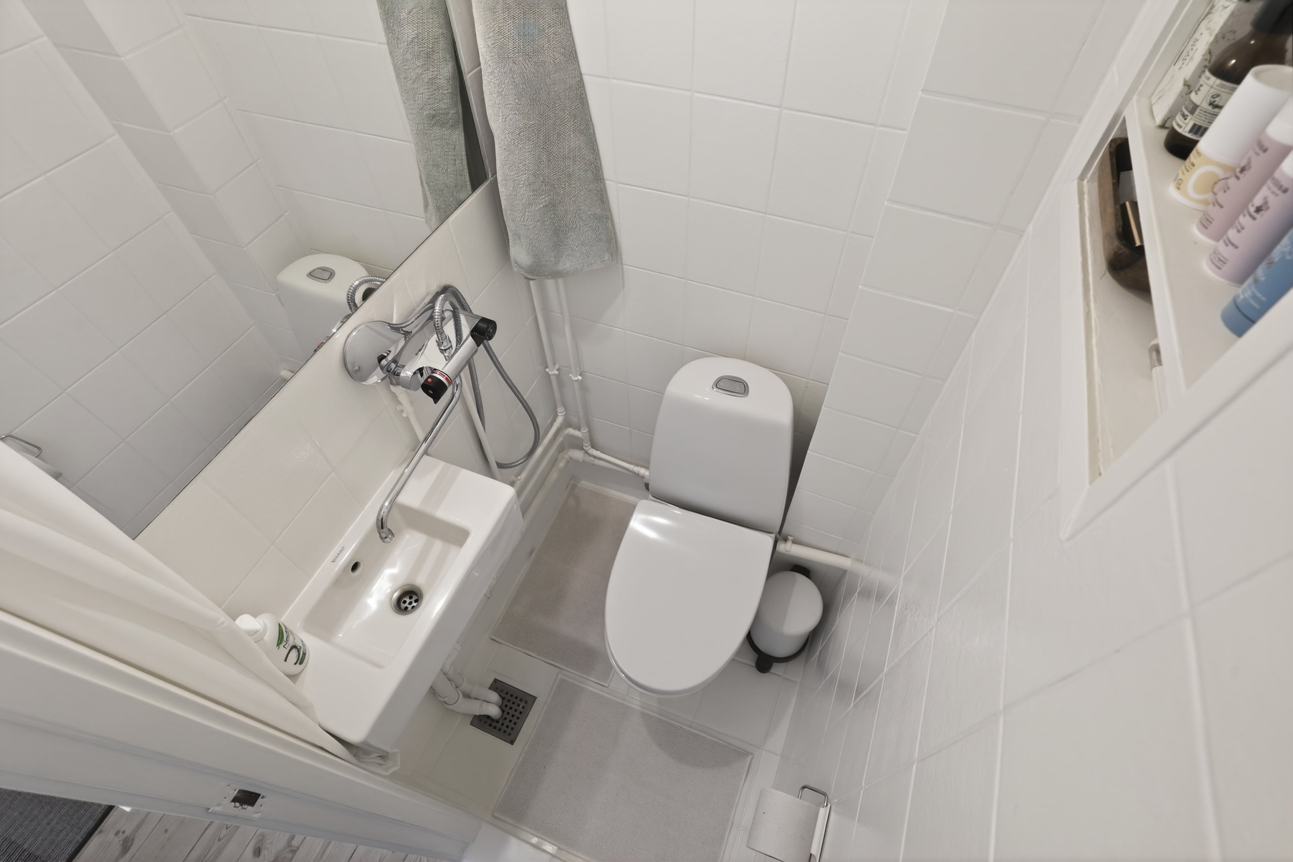 Fremhævet wc billede i fuldskærmstilstand. Billede af Trekronergade 2, 3. th., 2500 Valby