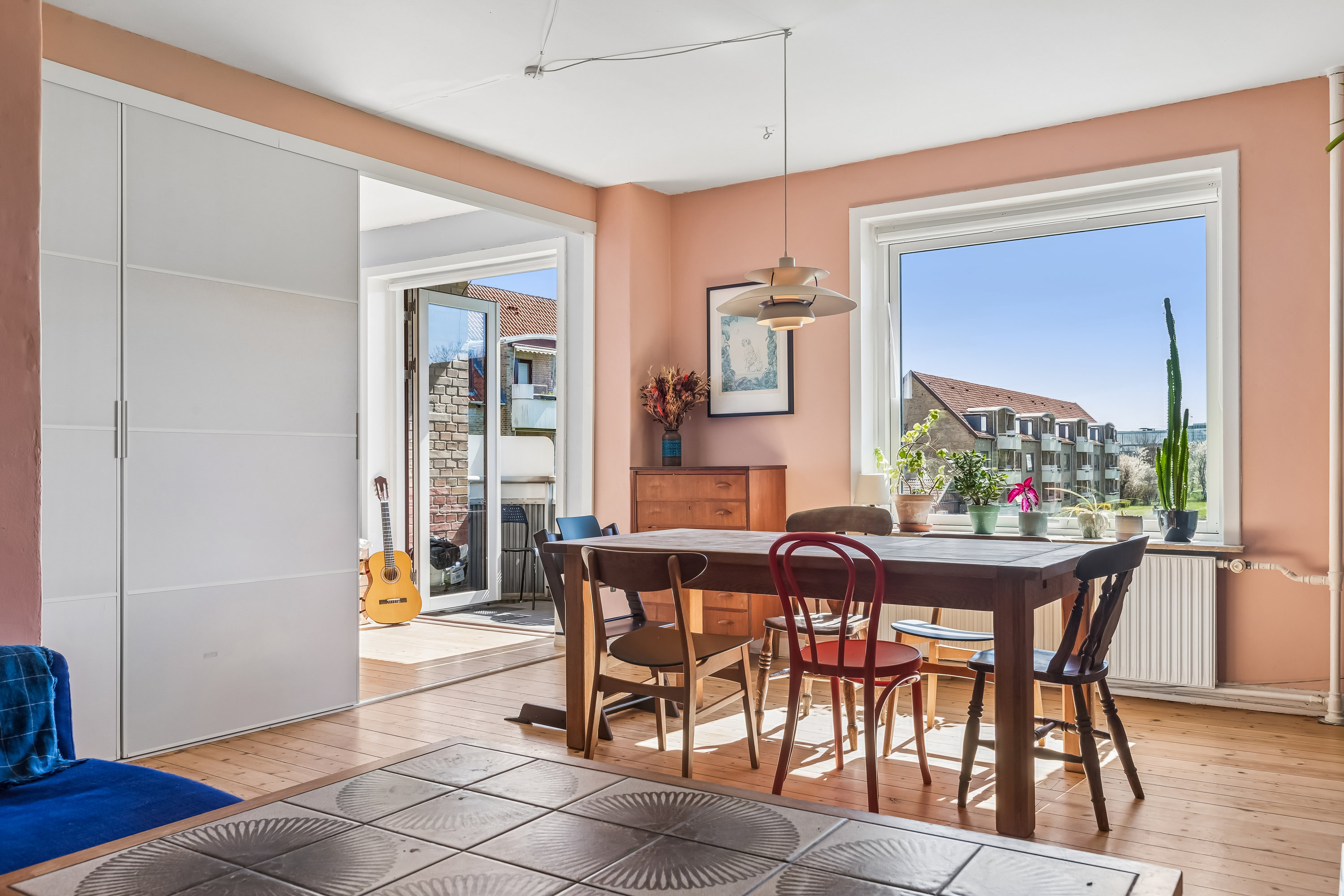 Fremhævet stue billede i fuldskærmstilstand. Billede af Kofoed Jensens Alle 9, 1. th., 2770 Kastrup