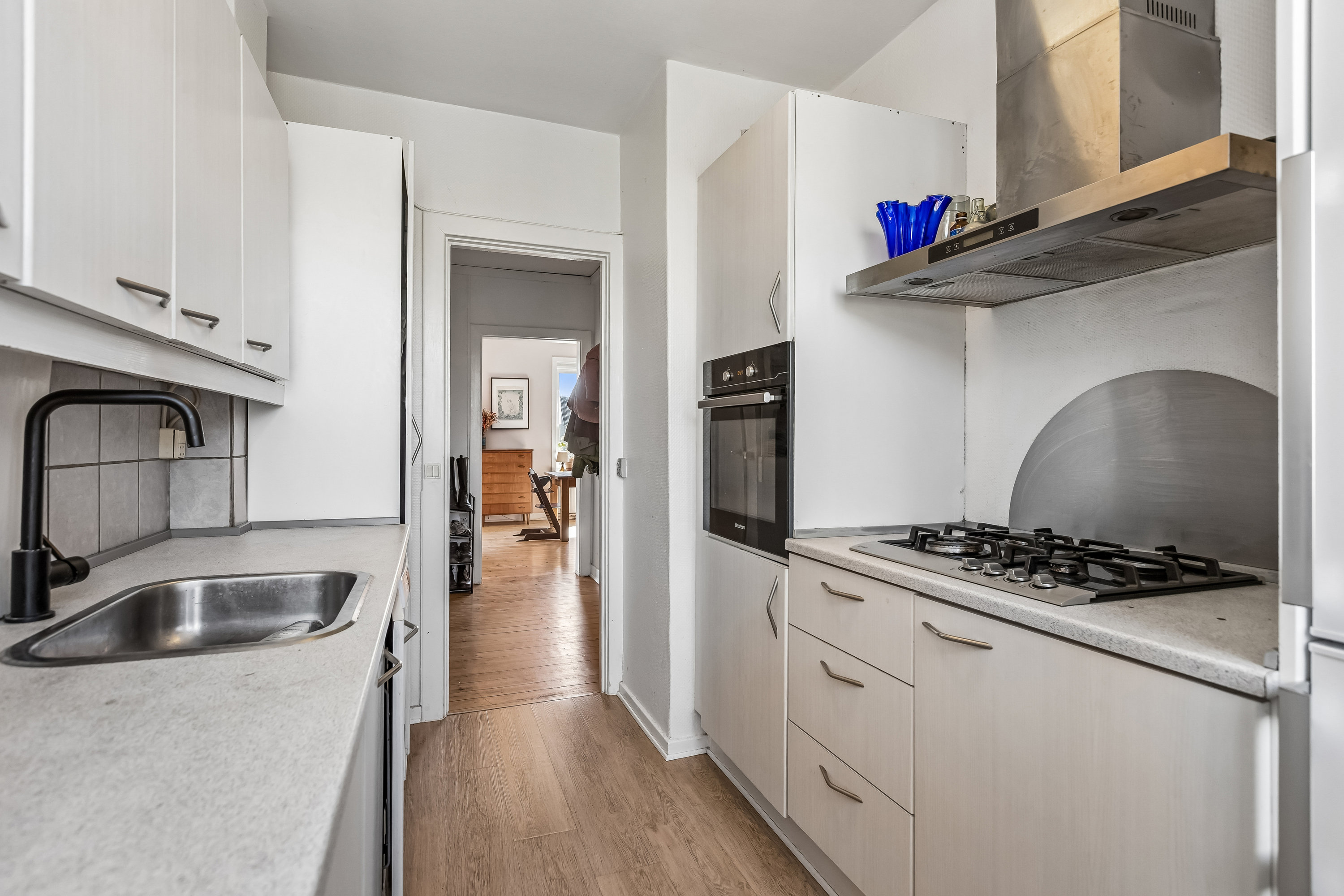 Fremhævet køkken billede i fuldskærmstilstand. Billede af Kofoed Jensens Alle 9, 1. th., 2770 Kastrup