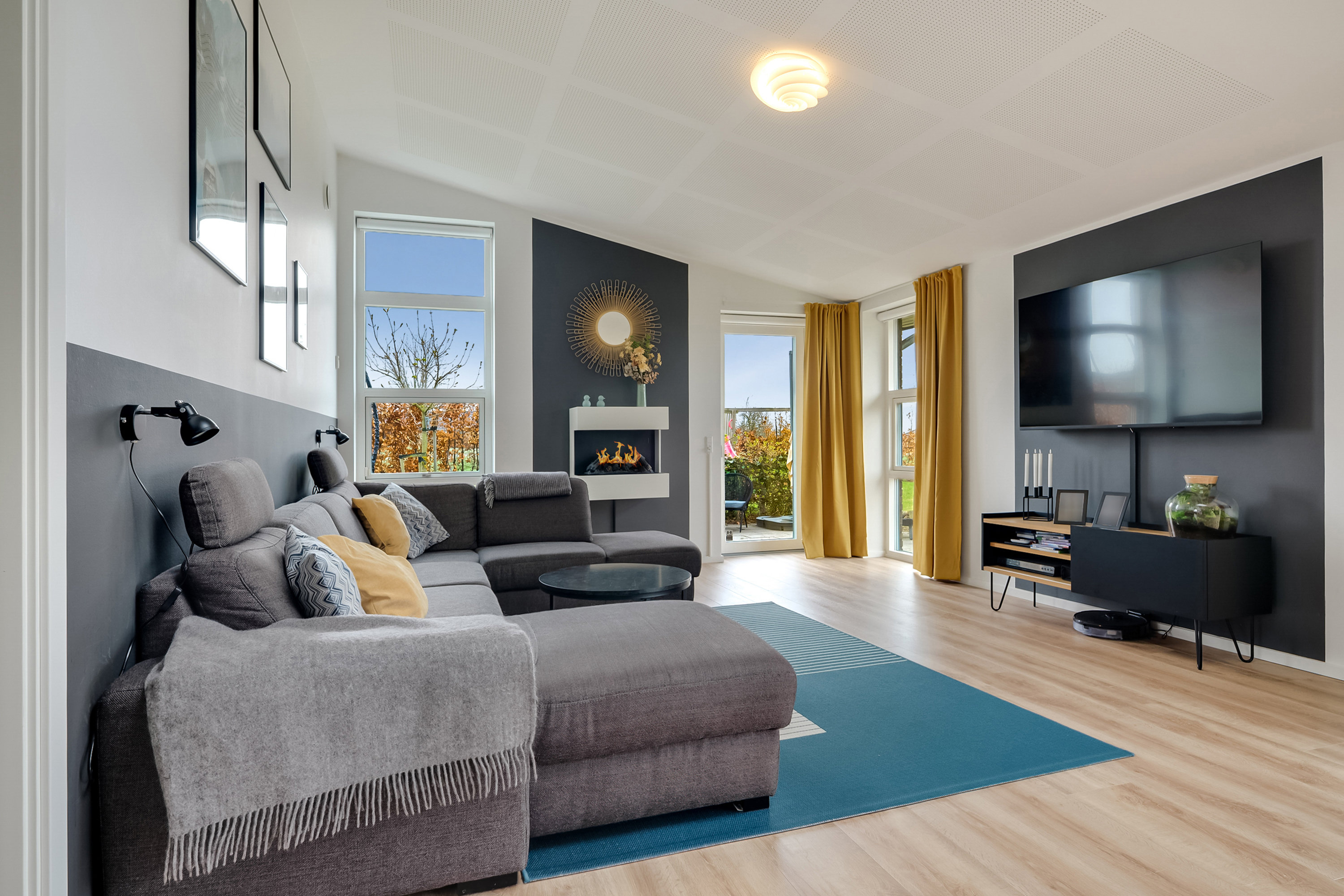 Fremhævet stue billede i fuldskærmstilstand. Billede af Hustomten 21, 5800 Nyborg