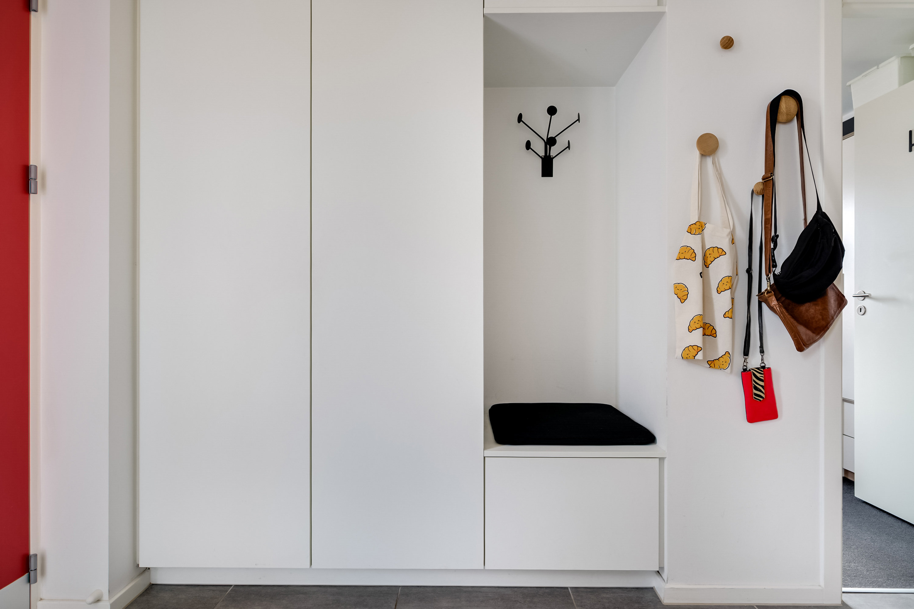 Fremhævet garderobe billede i fuldskærmstilstand. Billede af Hustomten 21, 5800 Nyborg