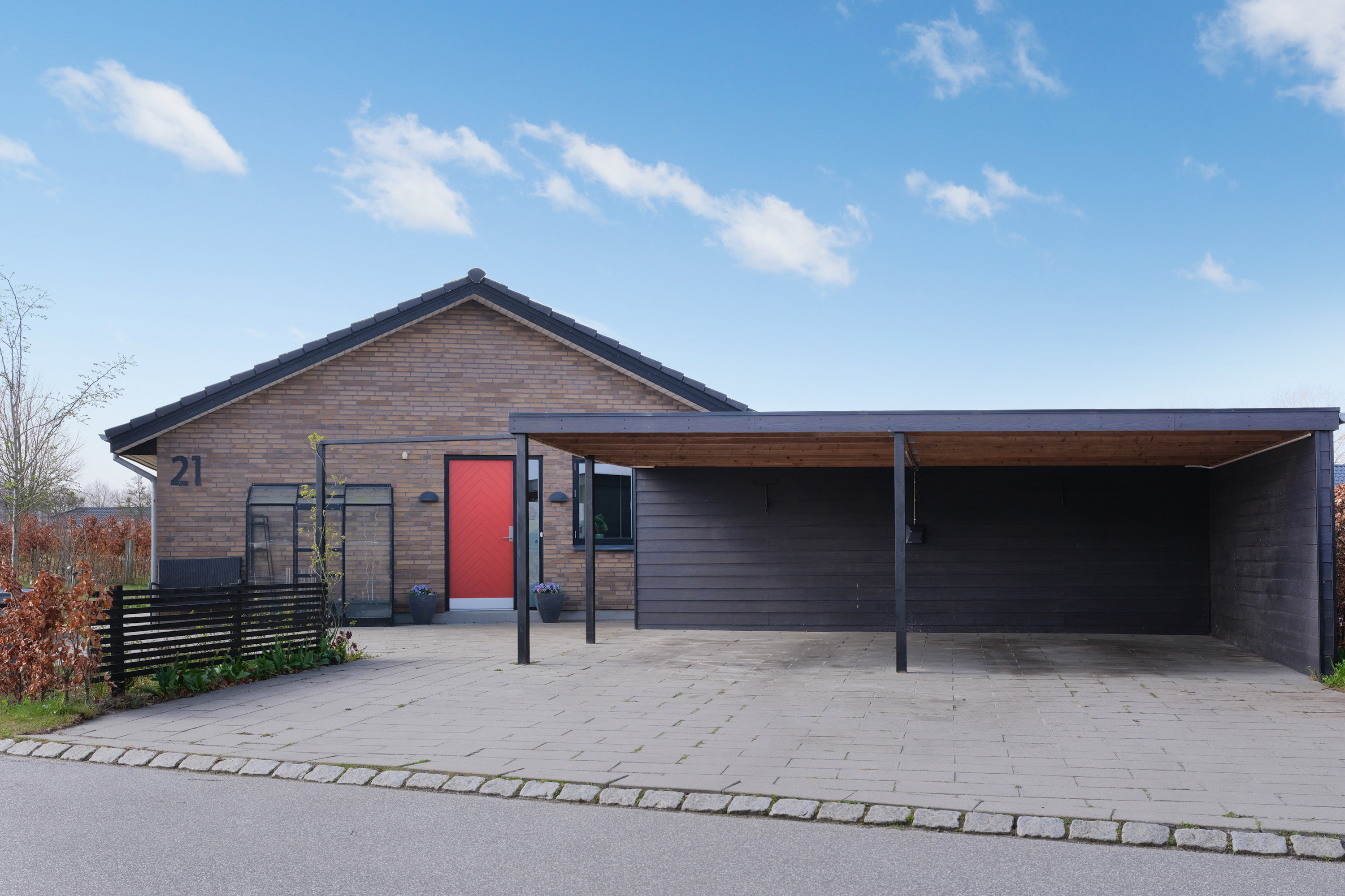 Miniaturebillede 1: facade. Billede af Hustomten 21, 5800 Nyborg