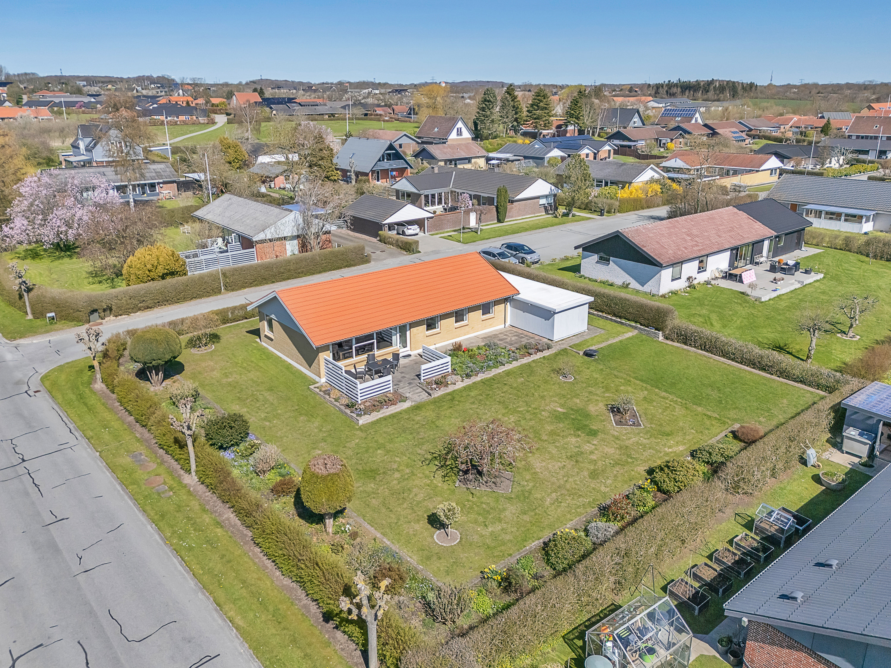 Miniaturebillede 1: luftfoto. Billede af Rugmarken 66, 8520 Lystrup