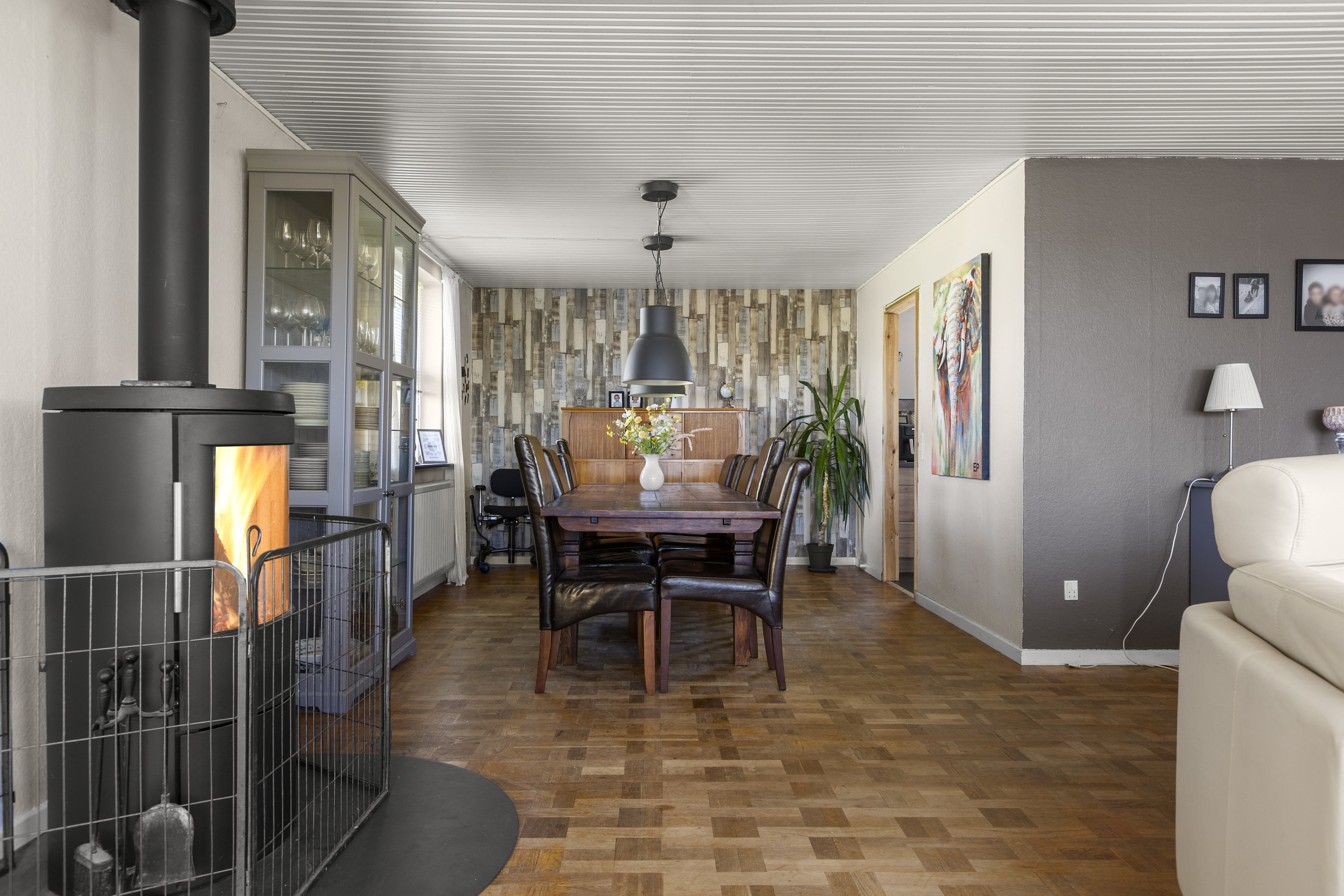 Fremhævet stue billede i fuldskærmstilstand. Billede af Viskingevejen 1, 4470 Svebølle