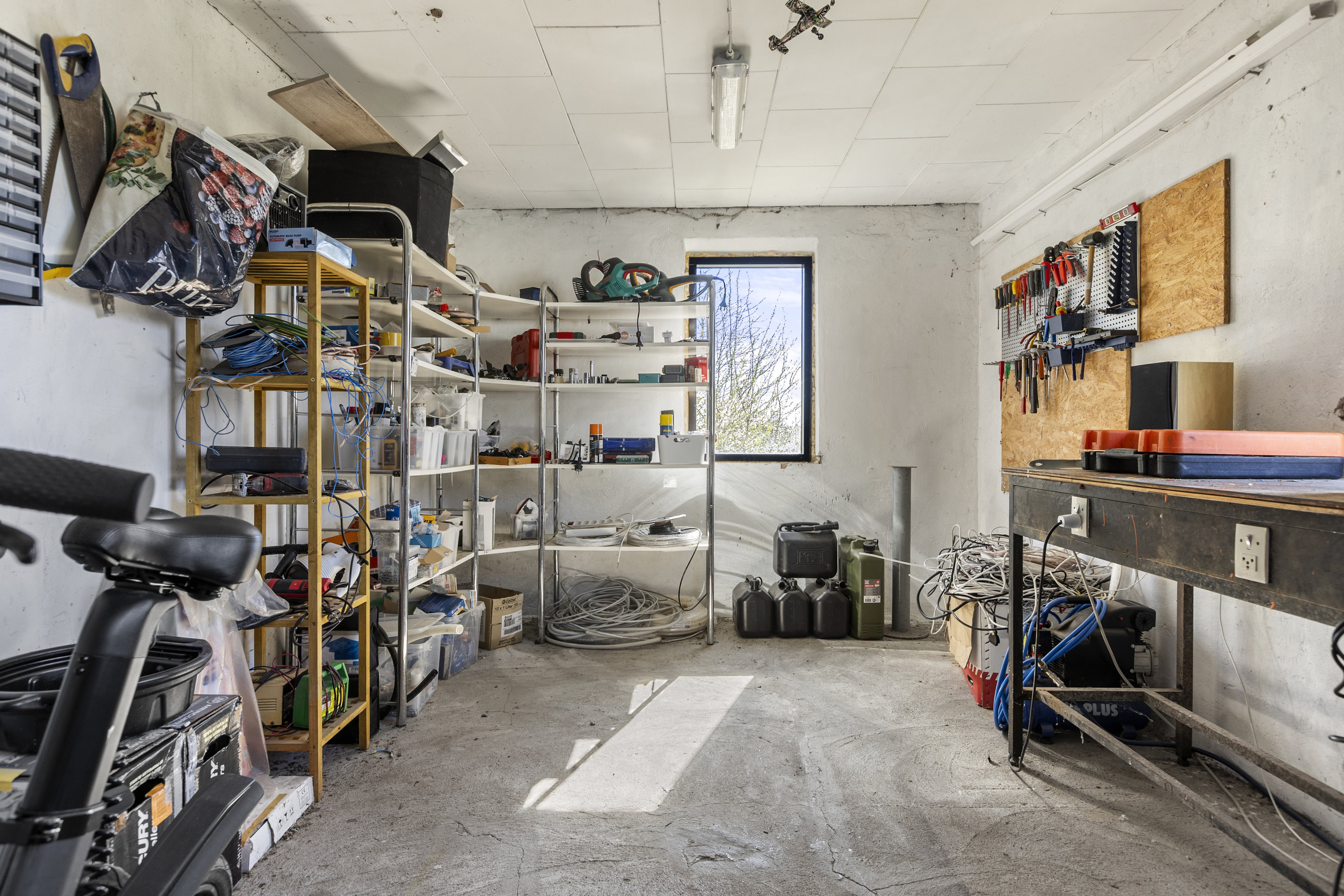 Fremhævet værksted billede i fuldskærmstilstand. Billede af Viskingevejen 1, 4470 Svebølle