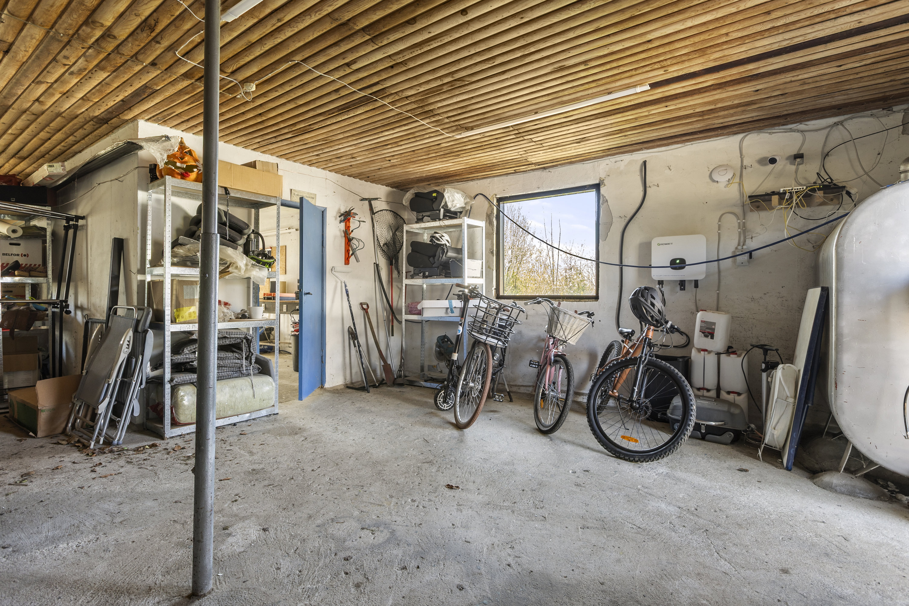 Fremhævet garage billede i fuldskærmstilstand. Billede af Viskingevejen 1, 4470 Svebølle