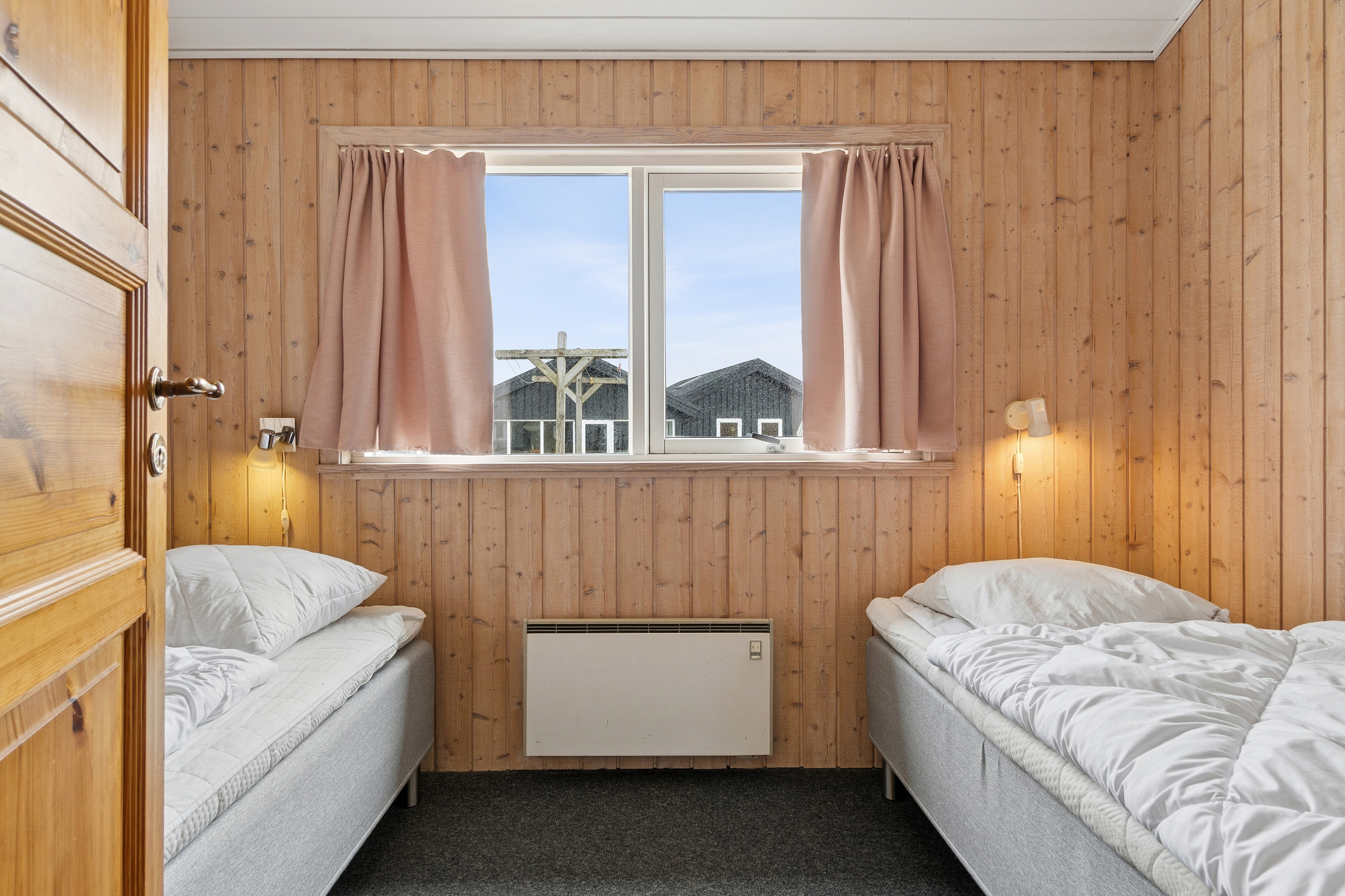 Fremhævet soveværelse billede i fuldskærmstilstand. Billede af Klitstien 33, Klitmøller, 7700 Thisted