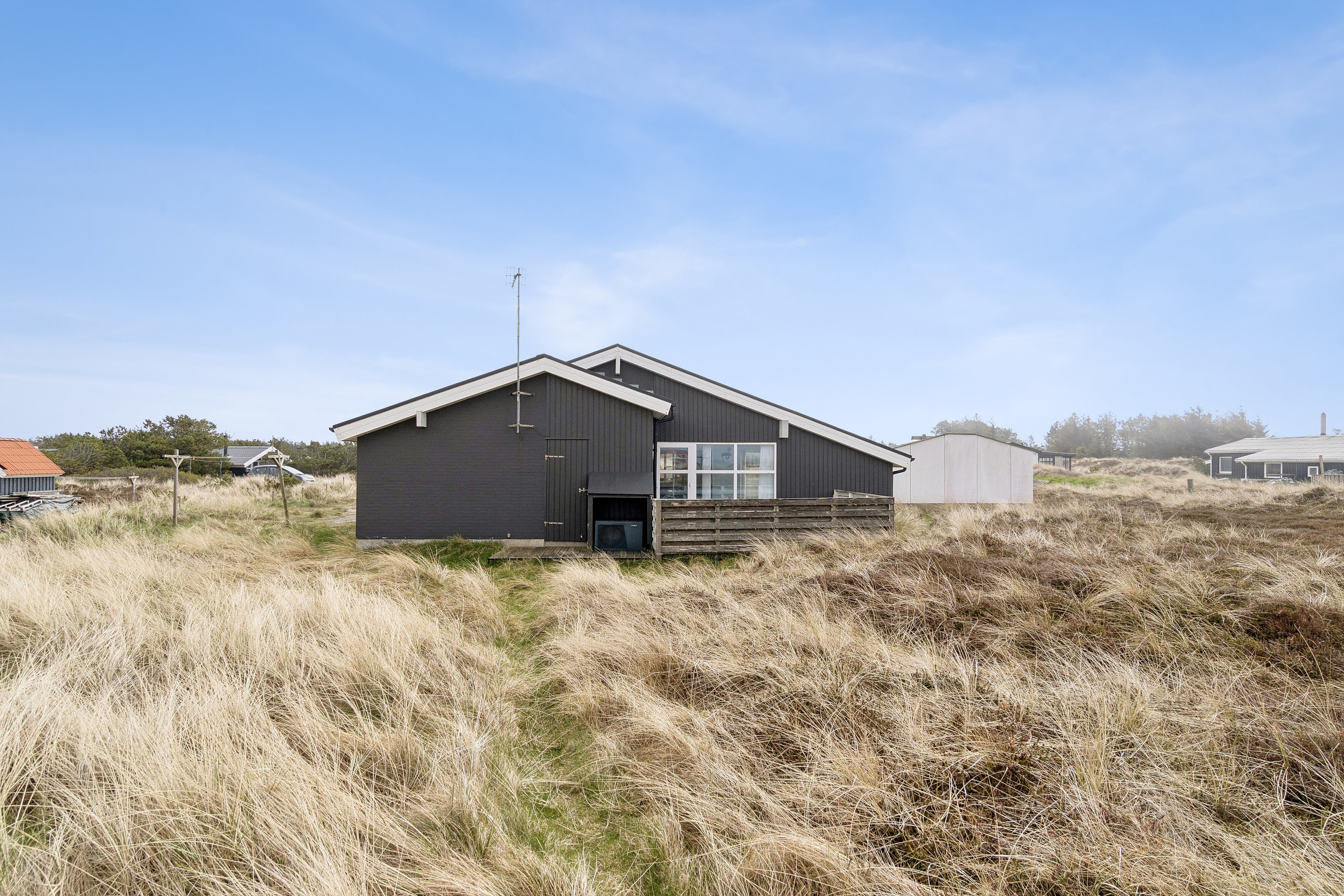 Fremhævet udendørs billede i fuldskærmstilstand. Billede af Klitstien 33, Klitmøller, 7700 Thisted
