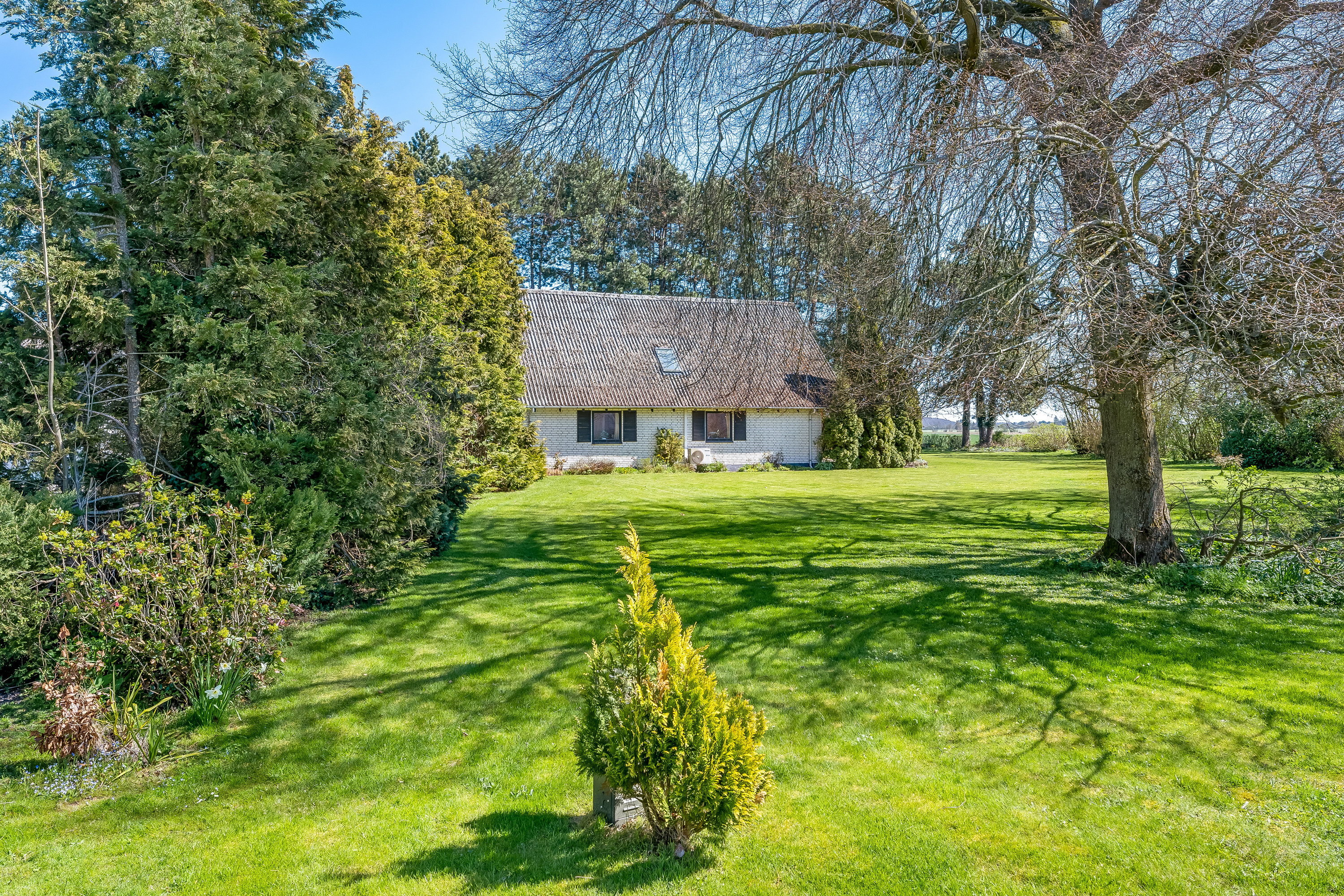 Fremhævet mastefoto billede i fuldskærmstilstand. Billede af Nøbbøllevej 14, 4920 Søllested