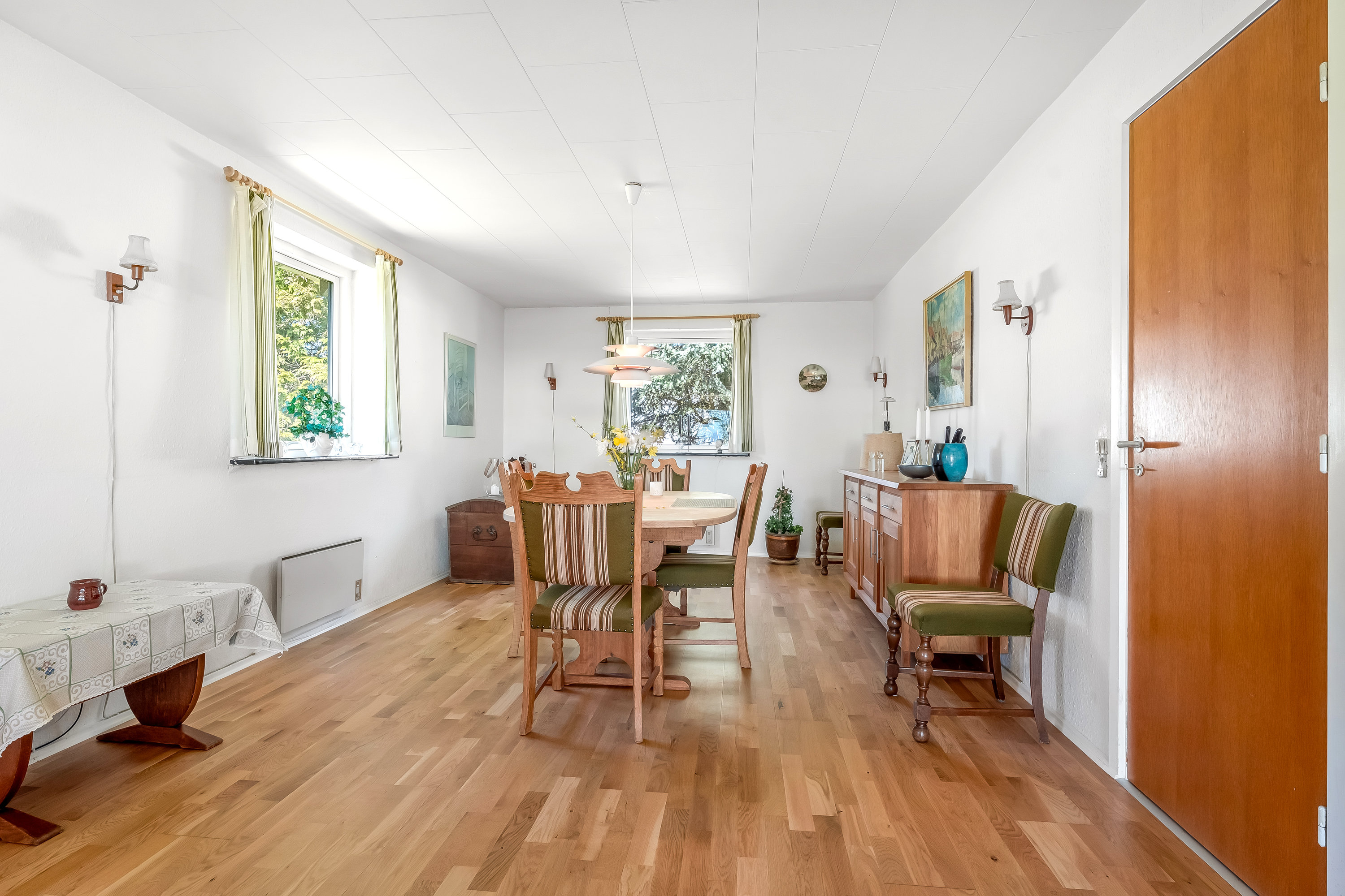 Fremhævet stue billede i fuldskærmstilstand. Billede af Nøbbøllevej 14, 4920 Søllested