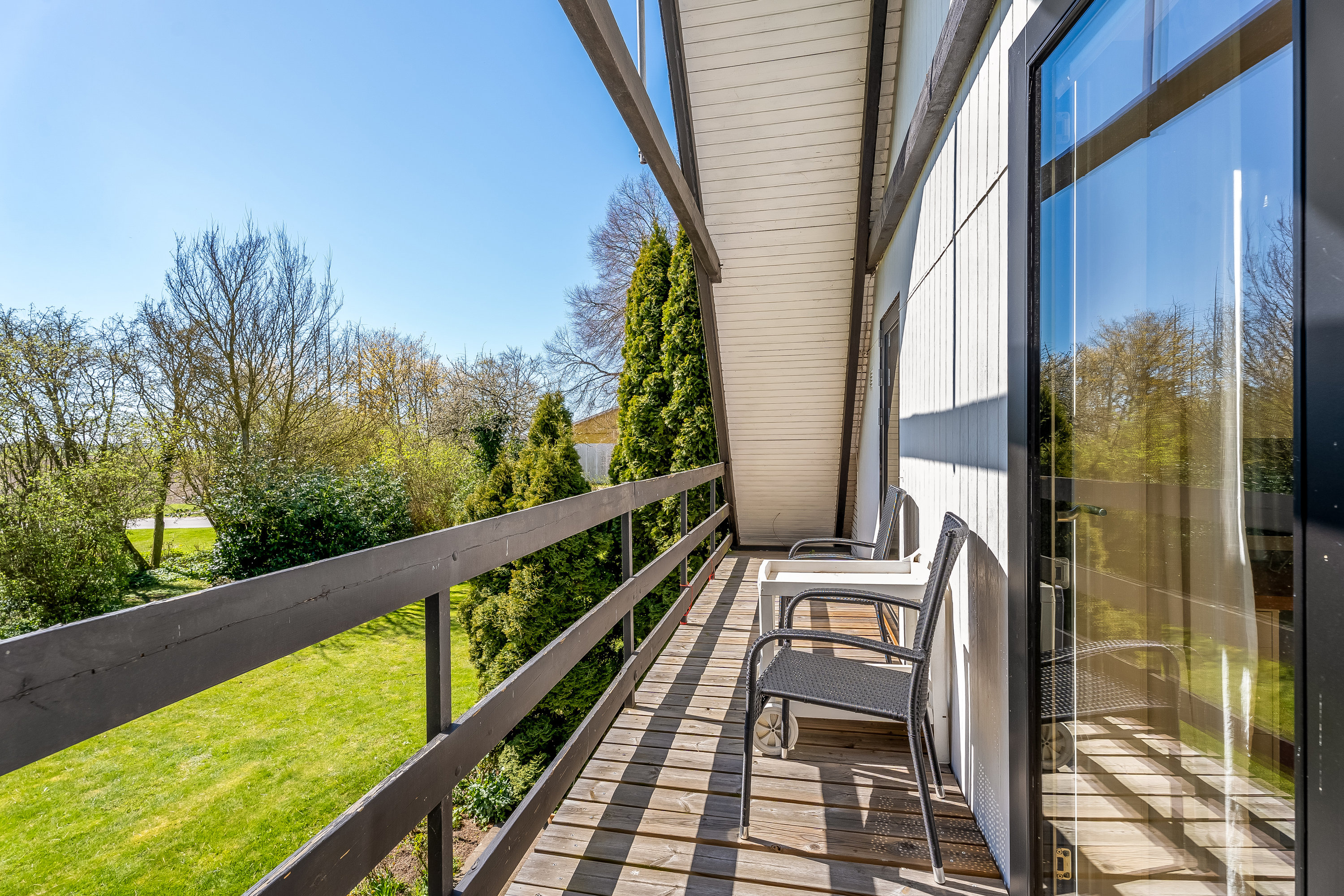 Fremhævet altan billede i fuldskærmstilstand. Billede af Nøbbøllevej 14, 4920 Søllested