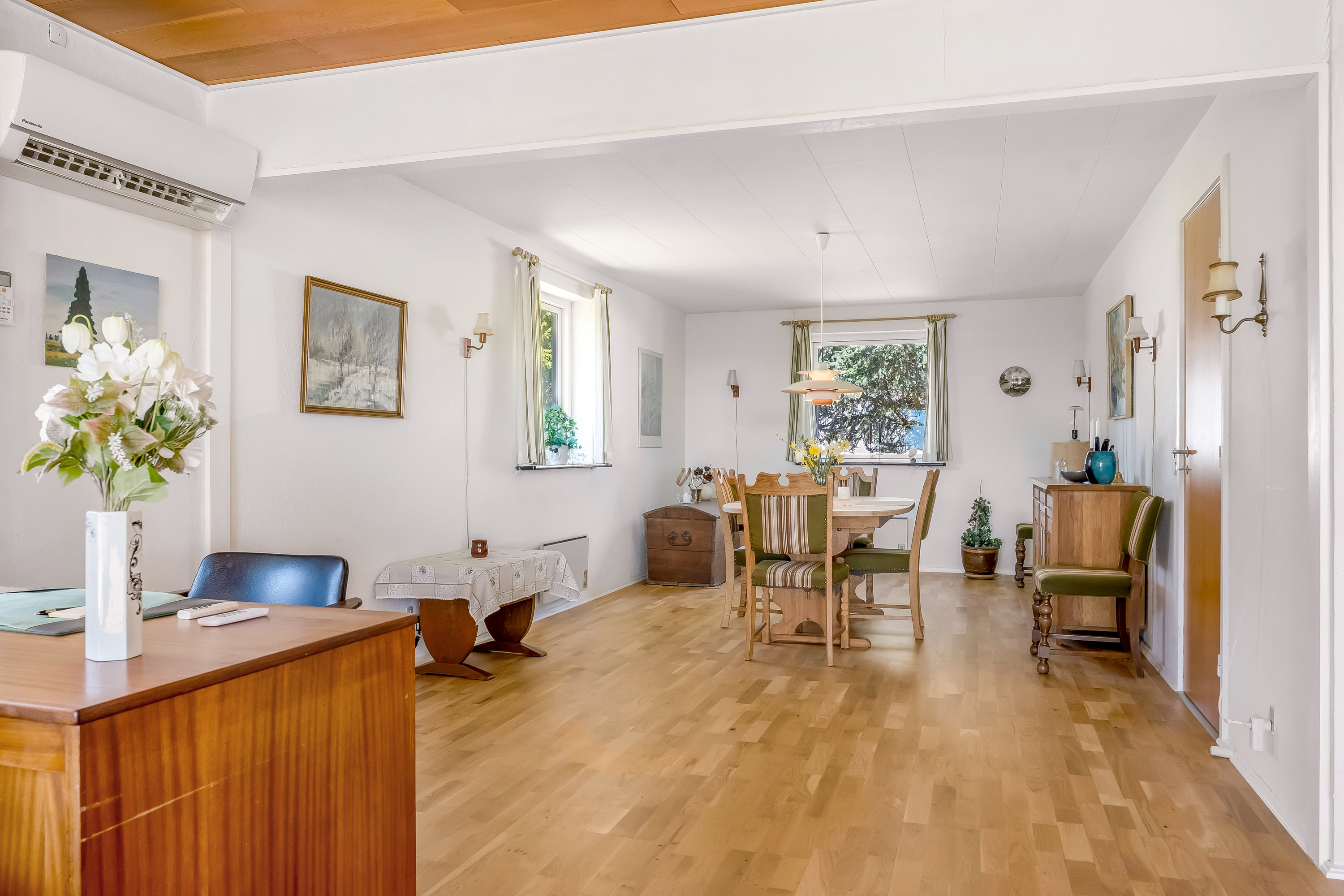 Fremhævet stue billede i fuldskærmstilstand. Billede af Nøbbøllevej 14, 4920 Søllested