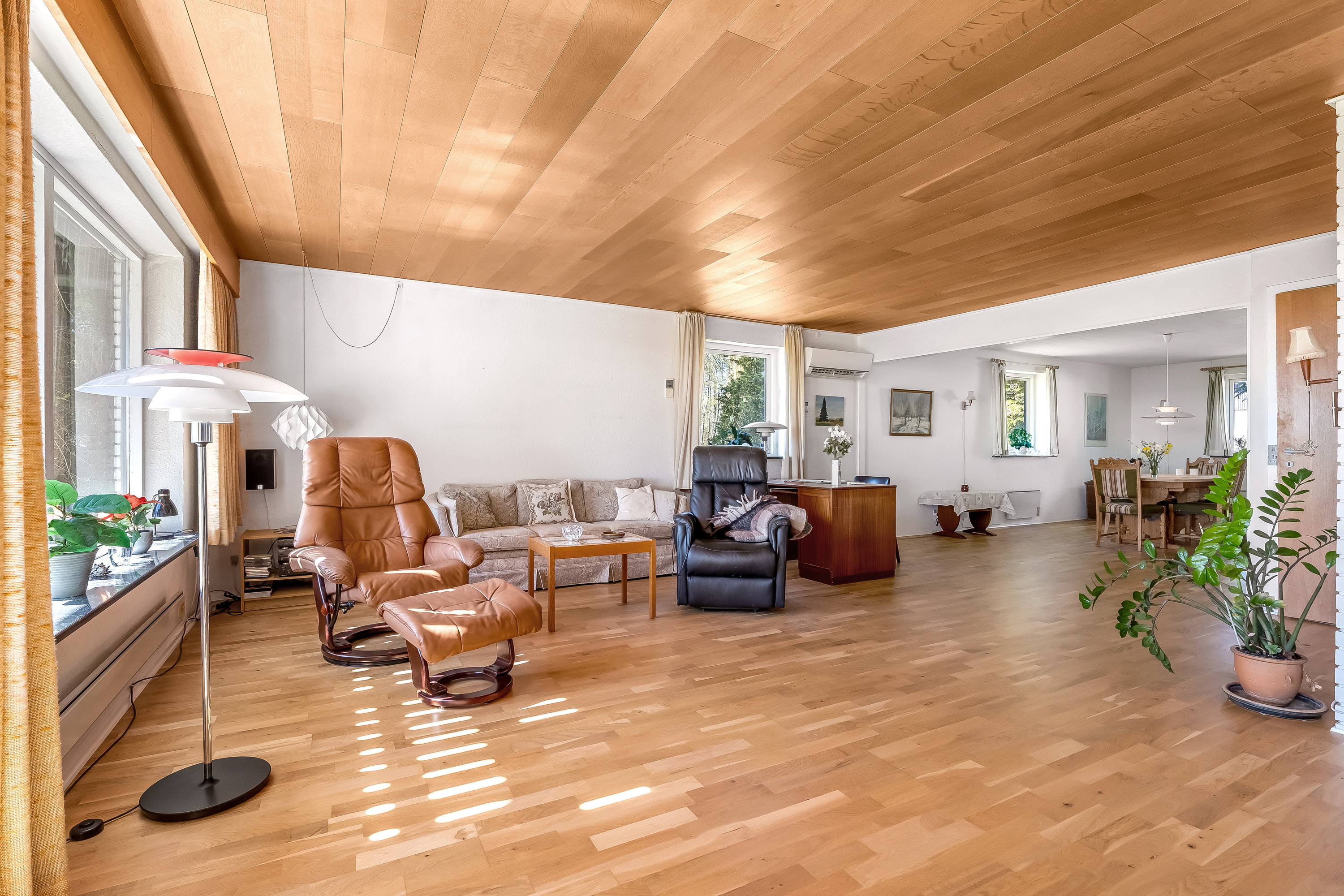 Miniaturebillede 2: stue. Billede af Nøbbøllevej 14, 4920 Søllested