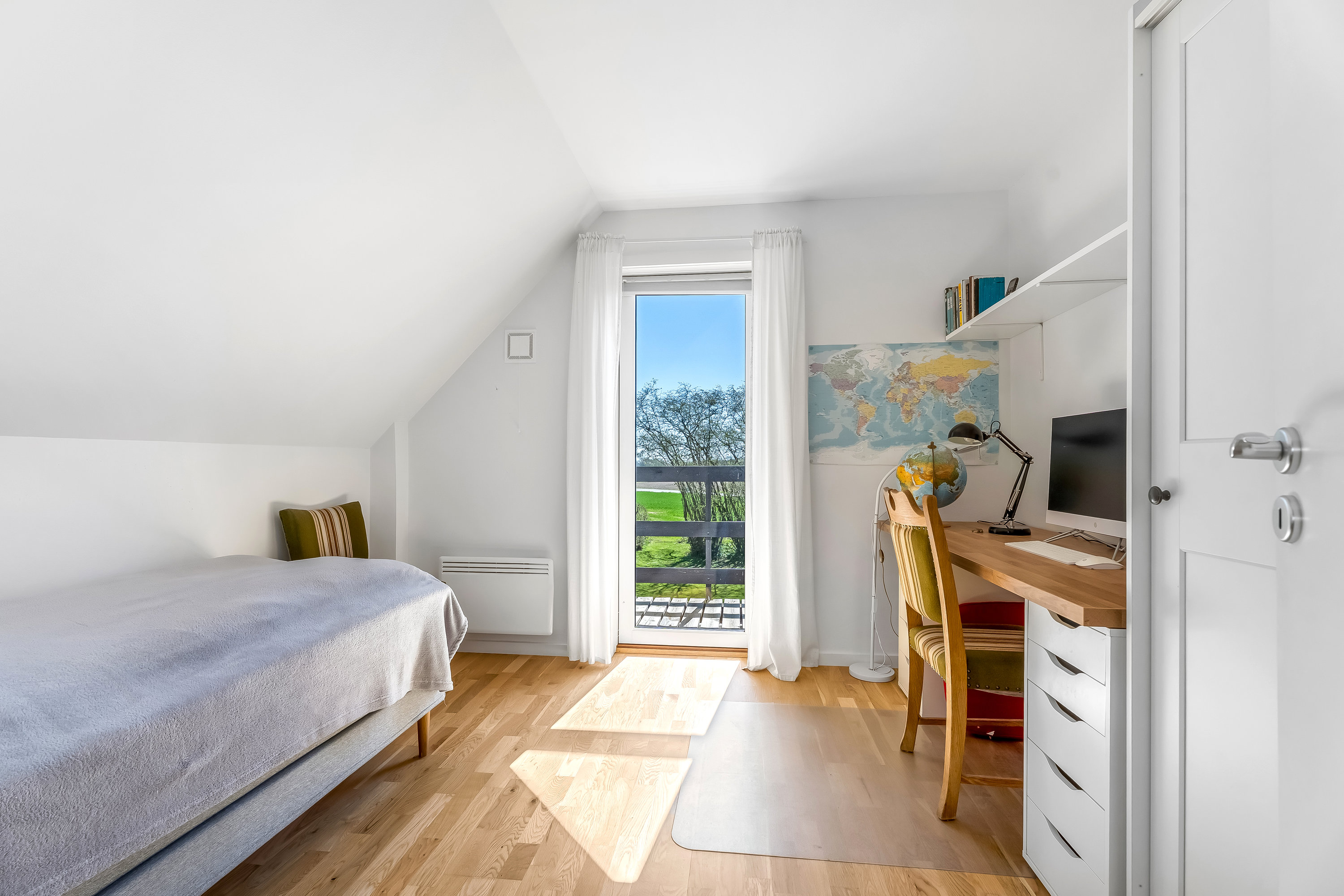 Fremhævet soveværelse billede i fuldskærmstilstand. Billede af Nøbbøllevej 14, 4920 Søllested