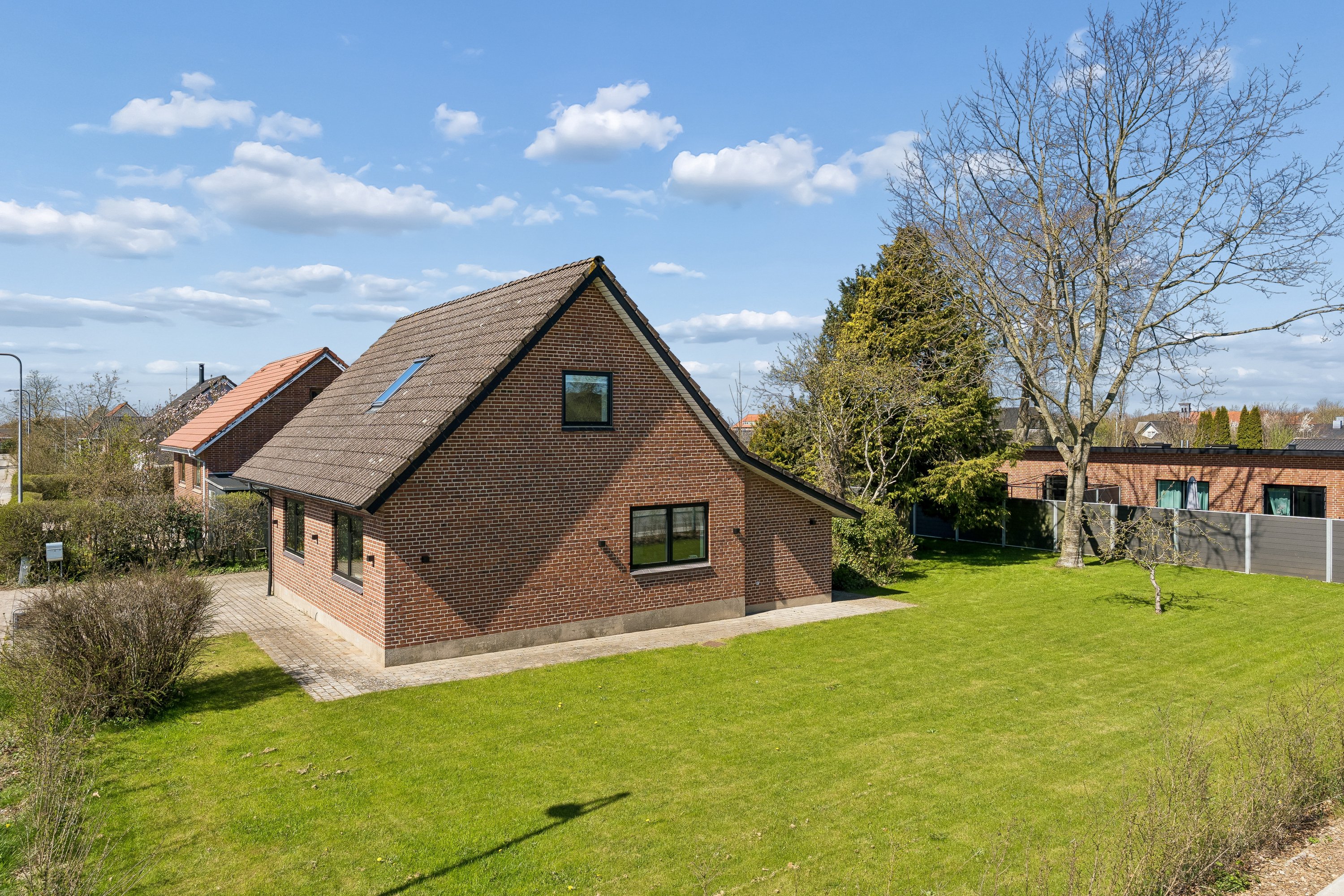 Miniaturebillede 1: ejendommen. Billede af Juelsbovej 18, 8723 Løsning