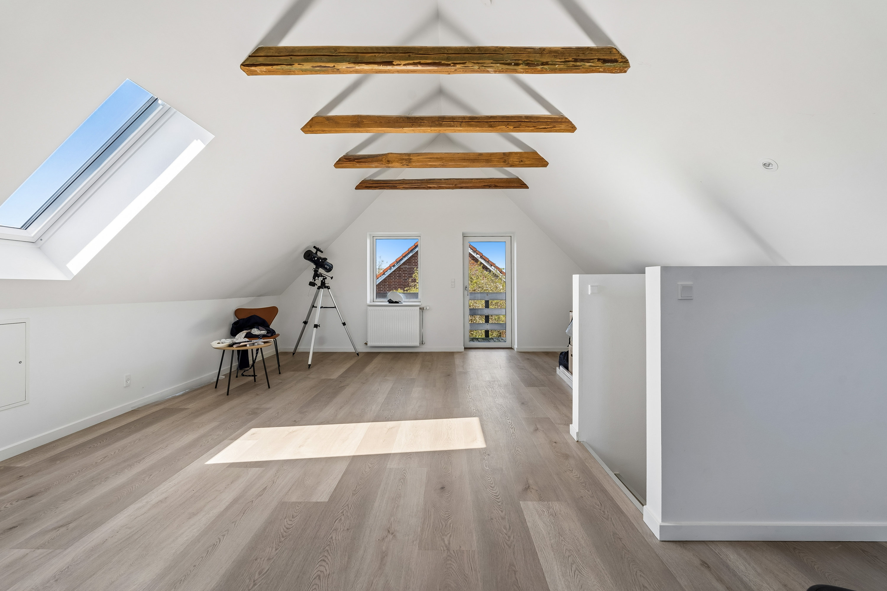 Fremhævet stue/aktivitetsrum billede i fuldskærmstilstand. Billede af Juelsbovej 18, 8723 Løsning