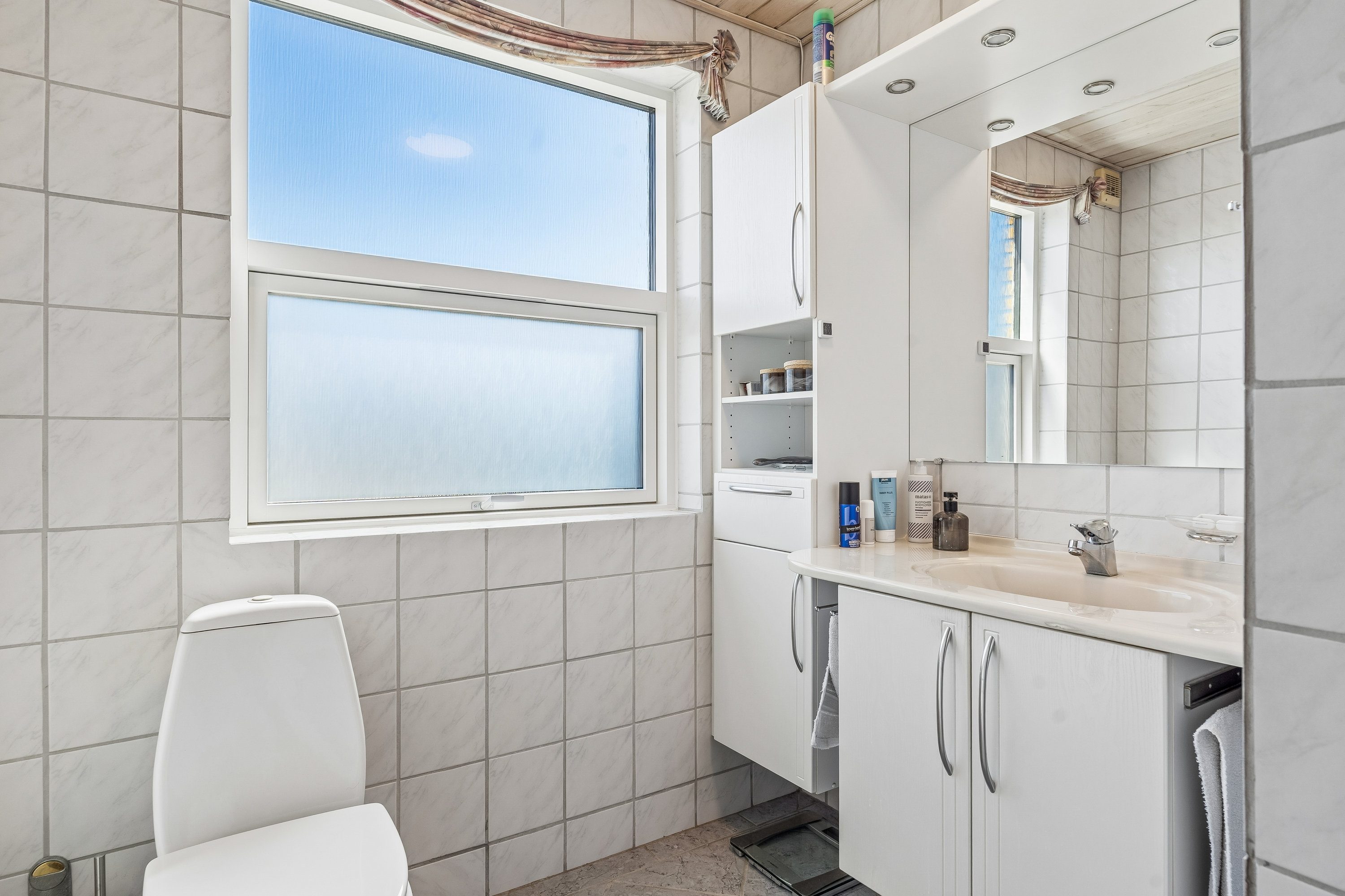 Fremhævet badeværelse billede i fuldskærmstilstand. Billede af Nymarksvej 28, 8722 Hedensted