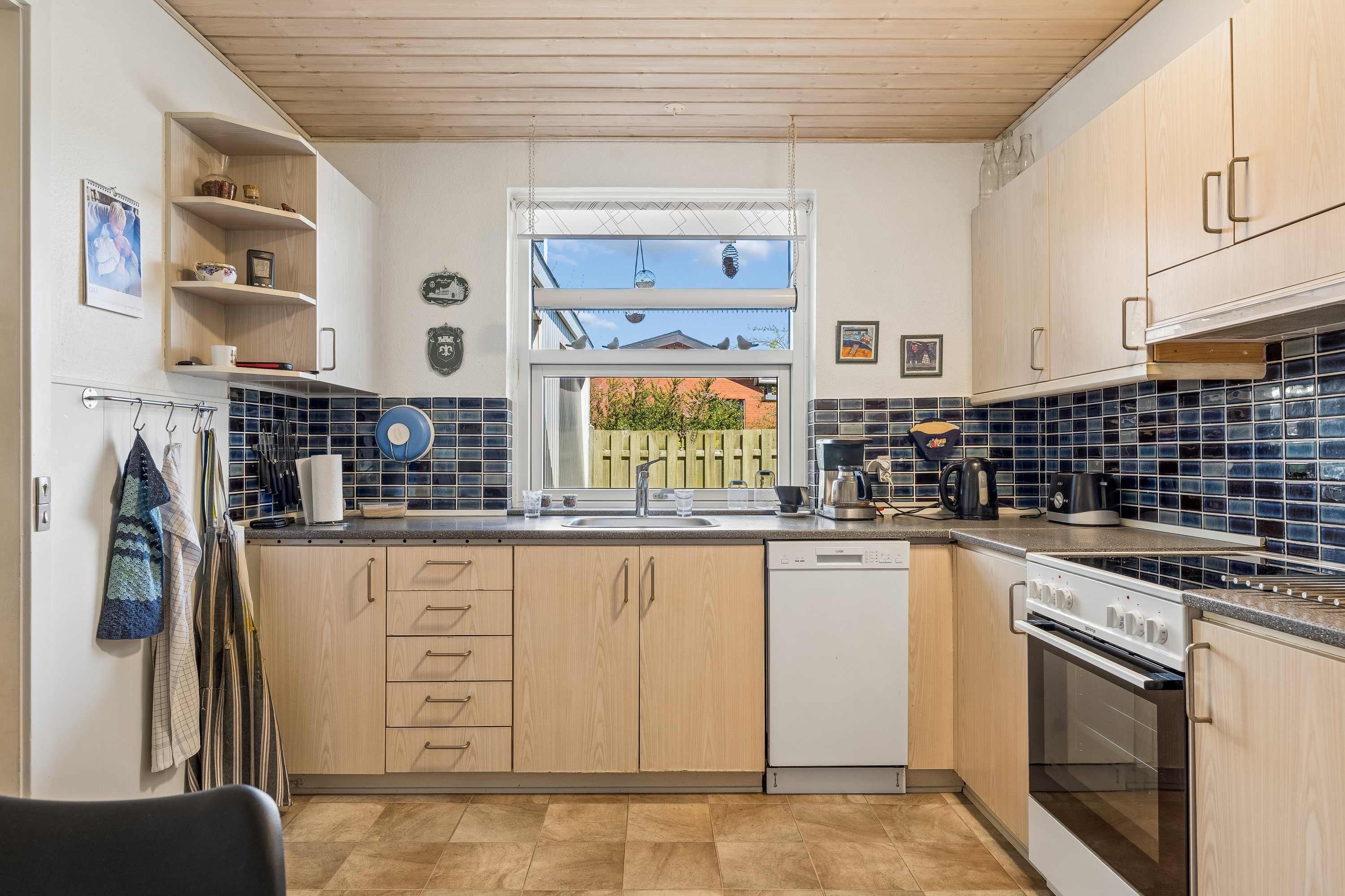 Fremhævet køkken billede i fuldskærmstilstand. Billede af Nymarksvej 28, 8722 Hedensted