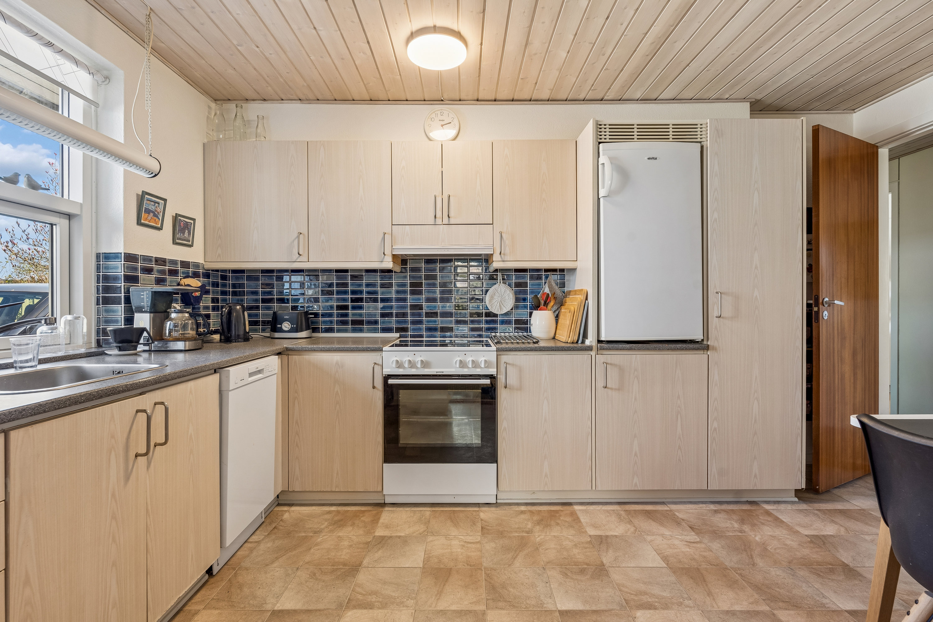 Fremhævet køkken billede i fuldskærmstilstand. Billede af Nymarksvej 28, 8722 Hedensted