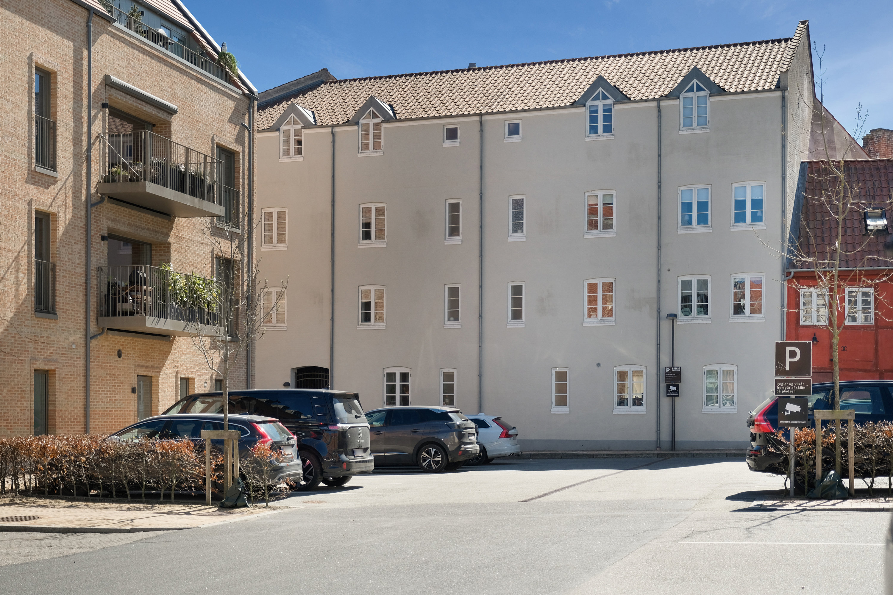 Fremhævet bag facade billede i fuldskærmstilstand. Billede af Nørregade 31C, 1. tv., 5000 Odense C