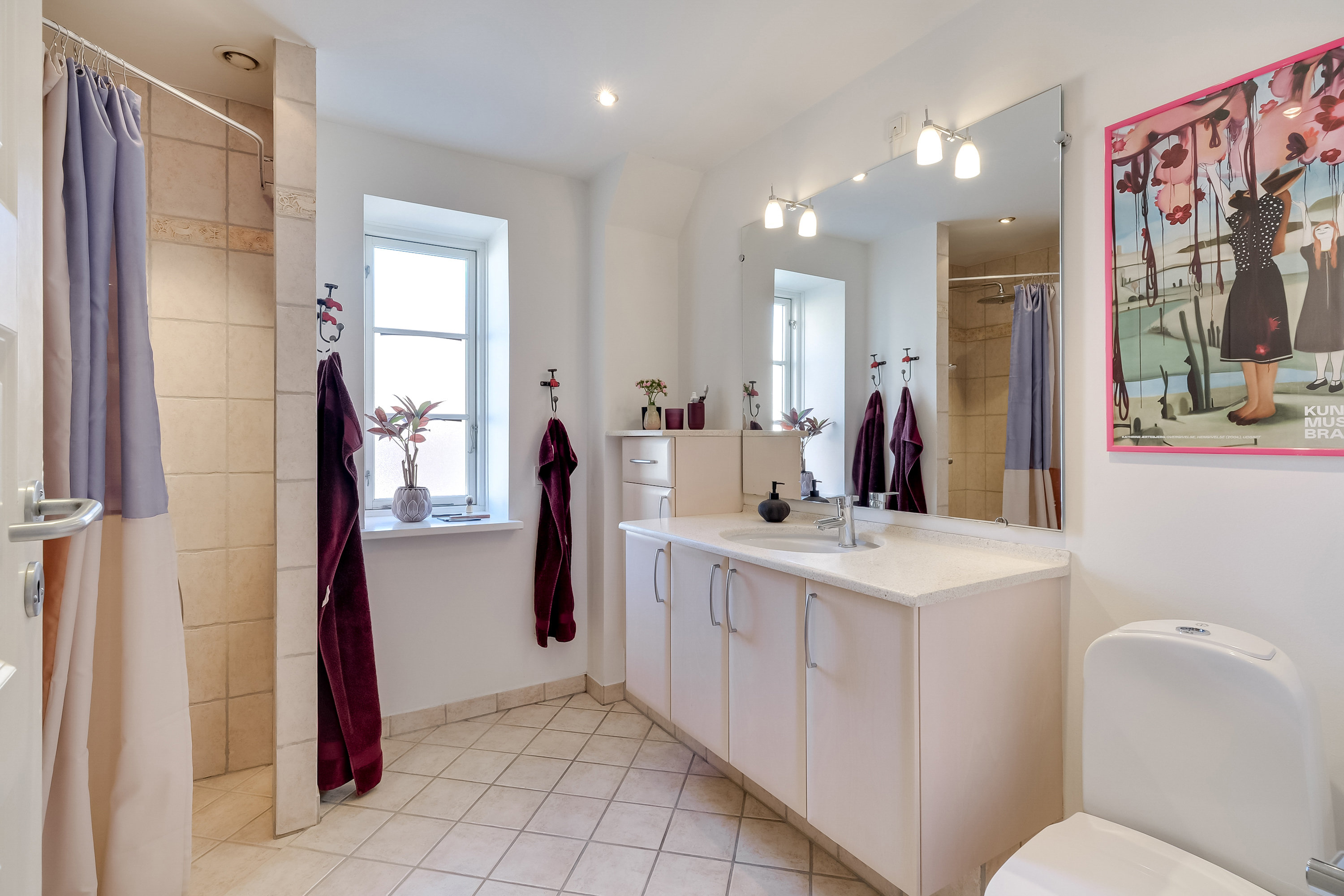 Fremhævet badeværelse billede i fuldskærmstilstand. Billede af Nørregade 31C, 1. tv., 5000 Odense C