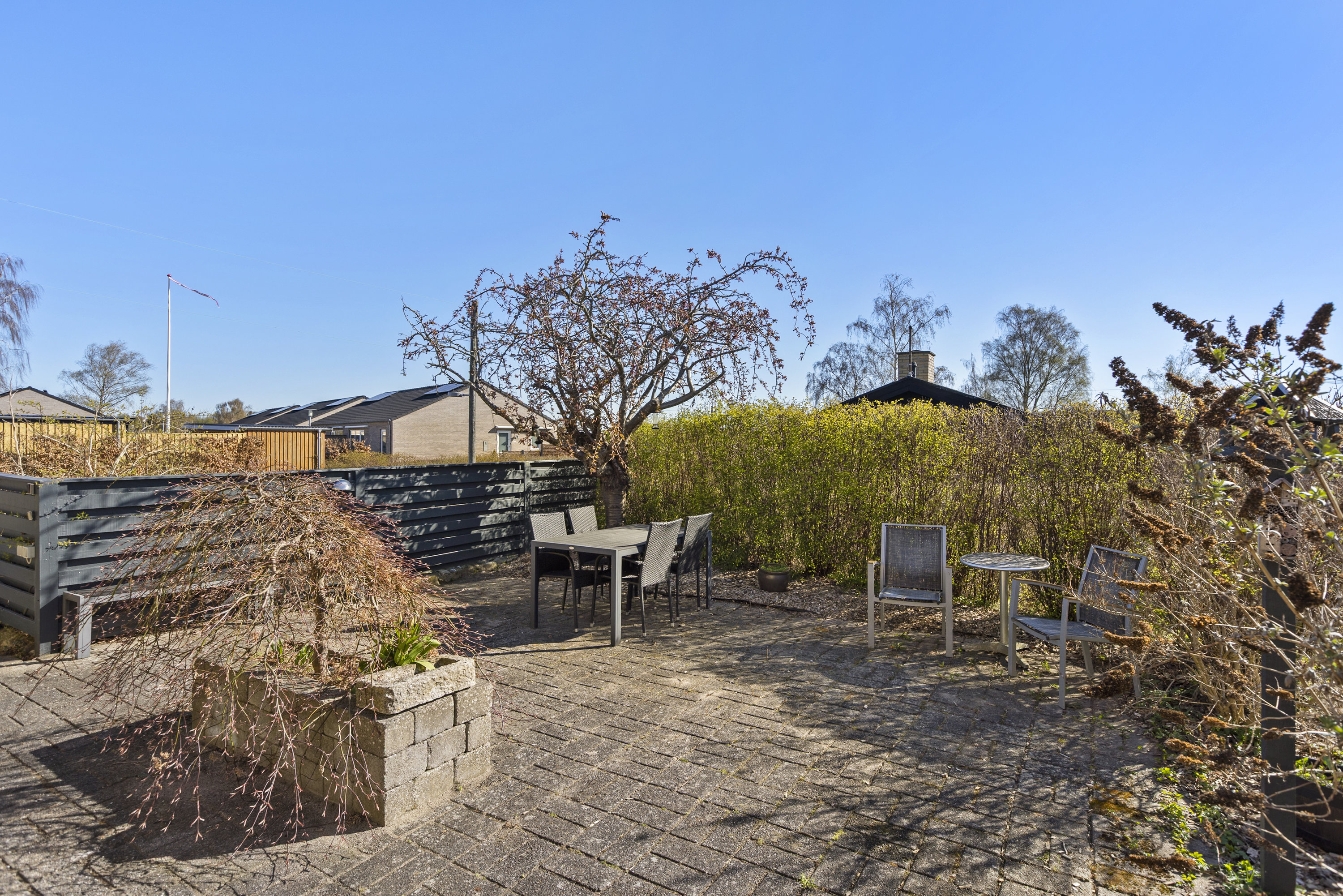 Fremhævet terrasse billede i fuldskærmstilstand. Billede af Fogedgårdsvej 42, 4050 Skibby