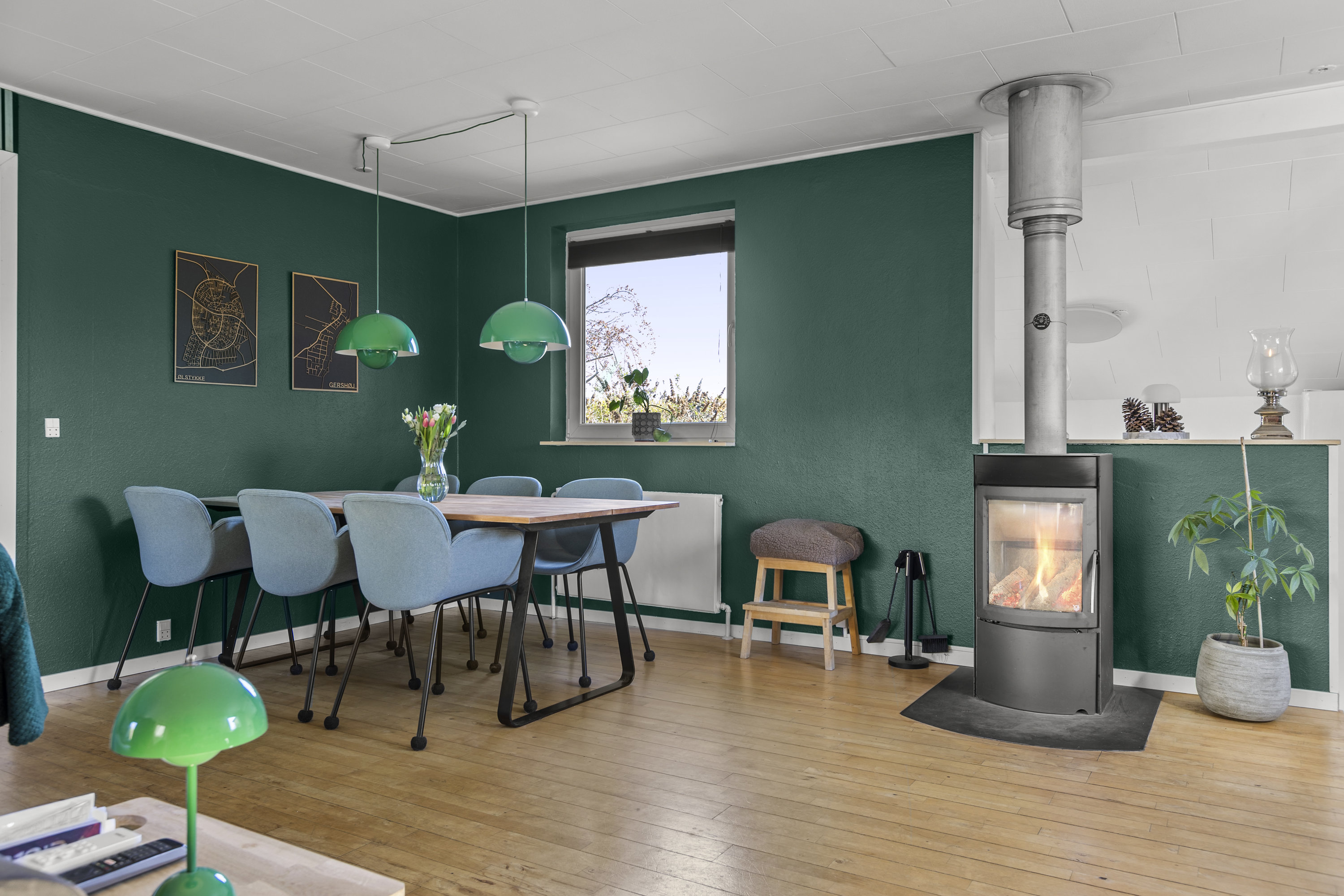 Fremhævet stue billede i fuldskærmstilstand. Billede af Fogedgårdsvej 42, 4050 Skibby