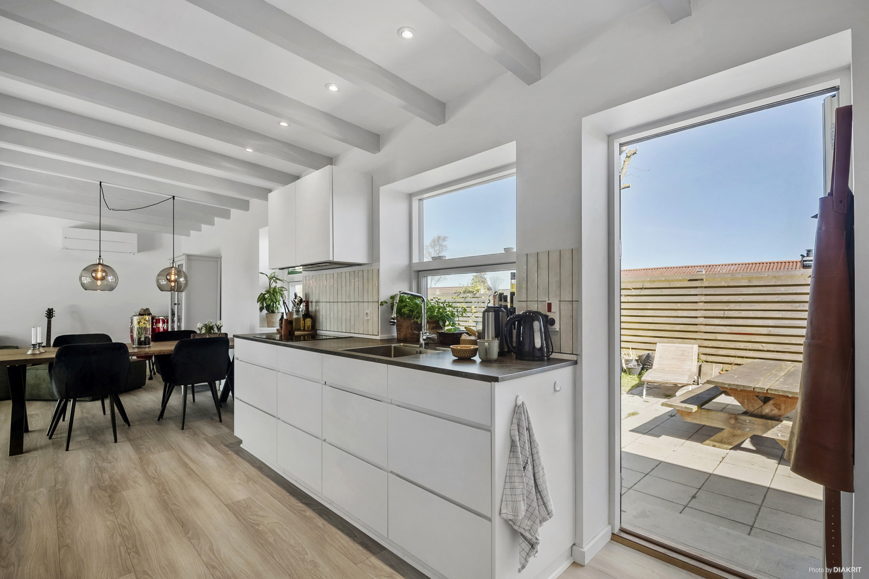 Fremhævet køkken billede i fuldskærmstilstand. Billede af Skrænten 51, 4671 Strøby