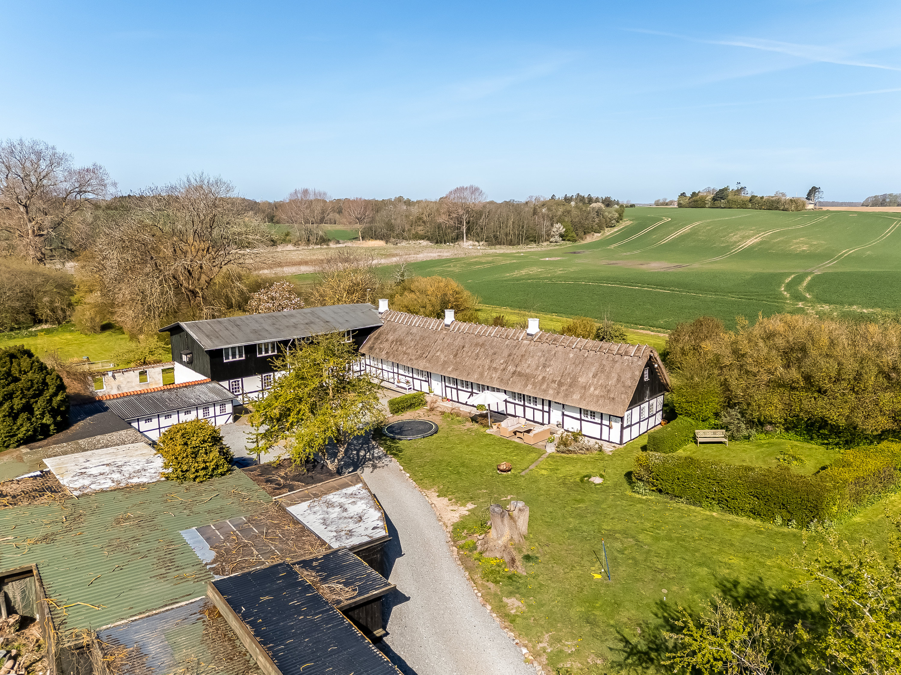 Fremhævet luftfoto billede i fuldskærmstilstand. Billede af Ravnsborgvej 22, 4943 Torrig L