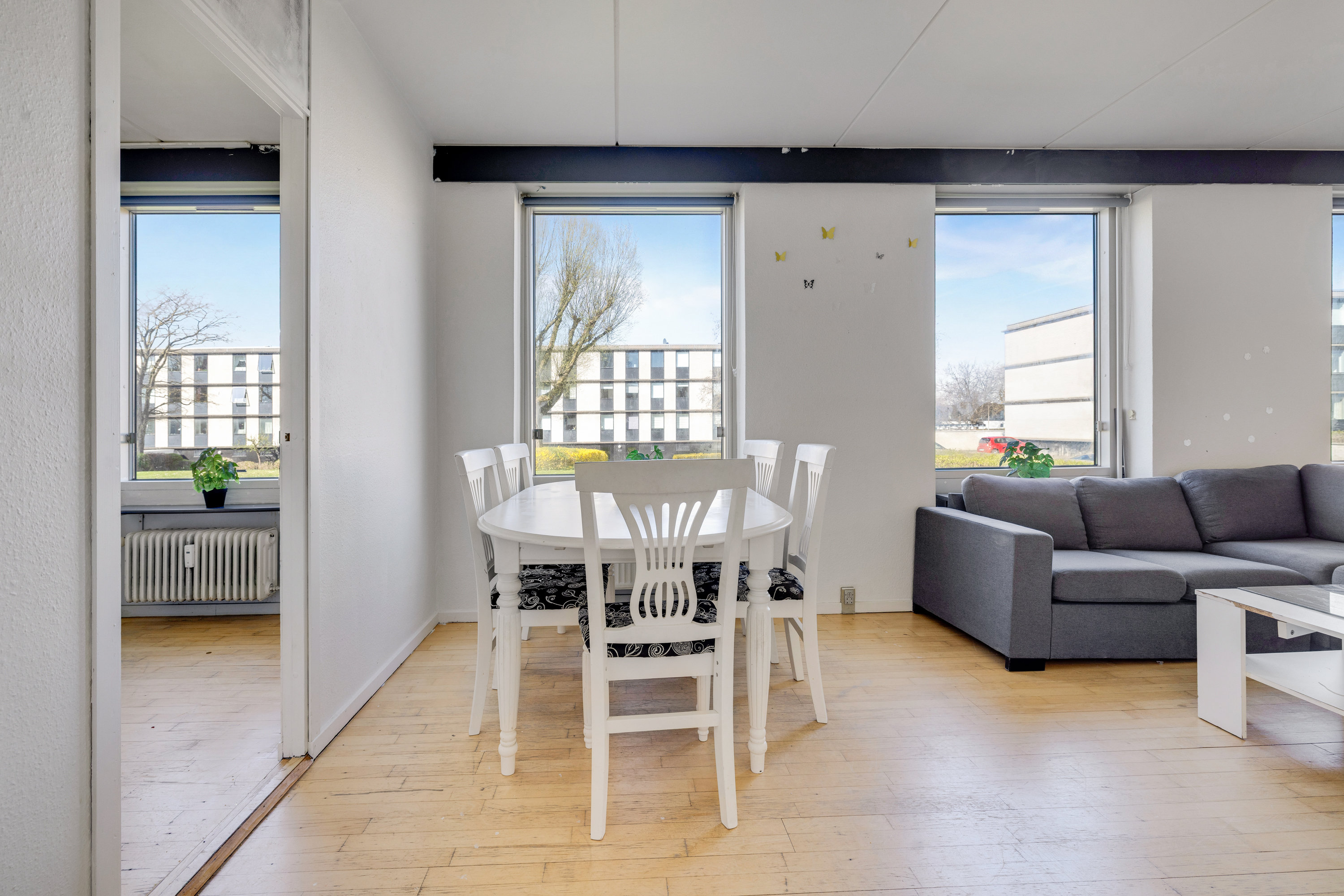 Miniaturebillede 1: stue. Billede af Pileengen 8, st.. th., 2625 Vallensbæk